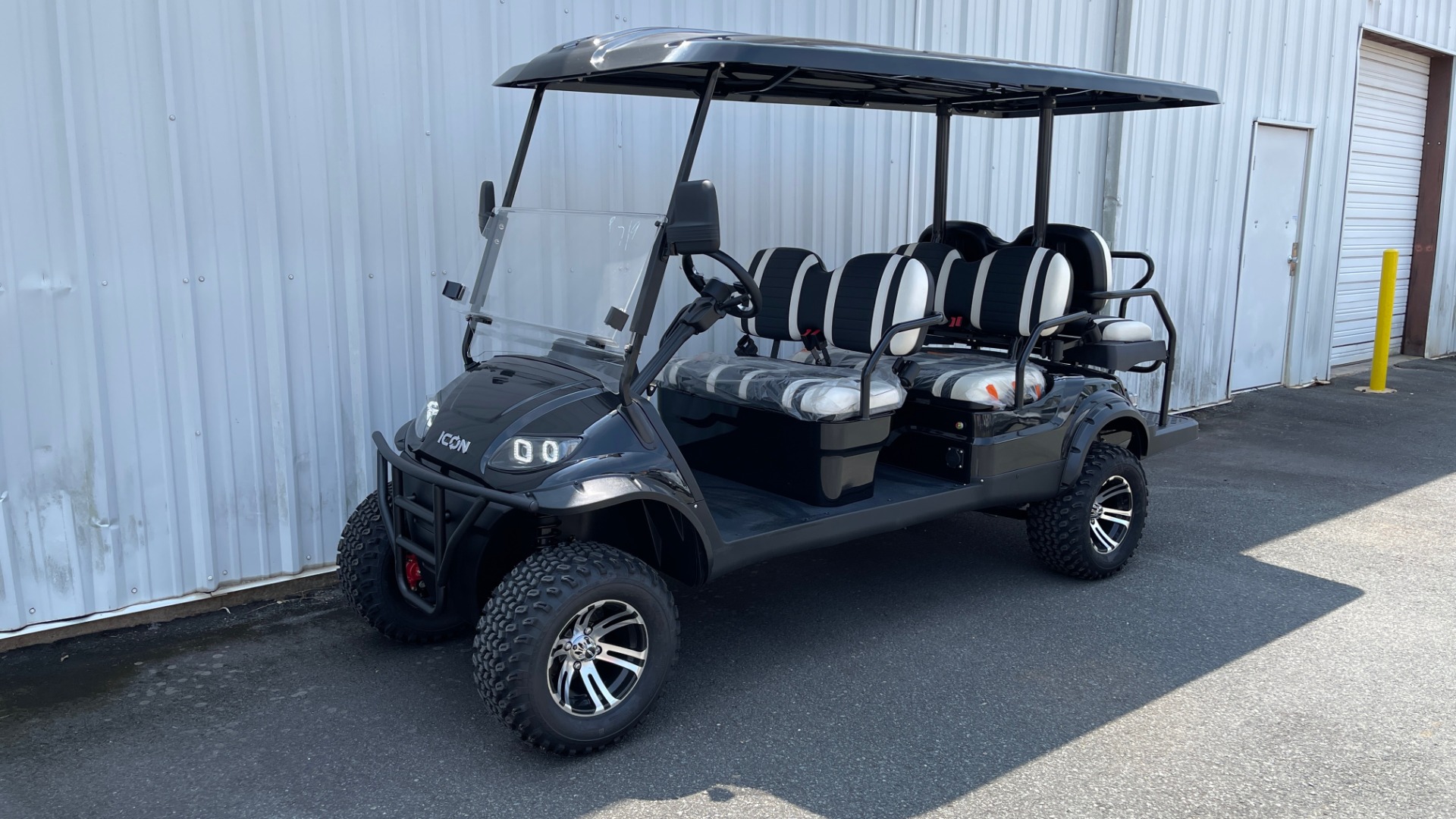 Used 2021 ICON i60L LIFTED ELECTRIC CAR / 6-PASSENGER GOLF CART / 25MPH / NEW / 1-MILE for sale Sold at Formula Imports in Charlotte NC 28227 1
