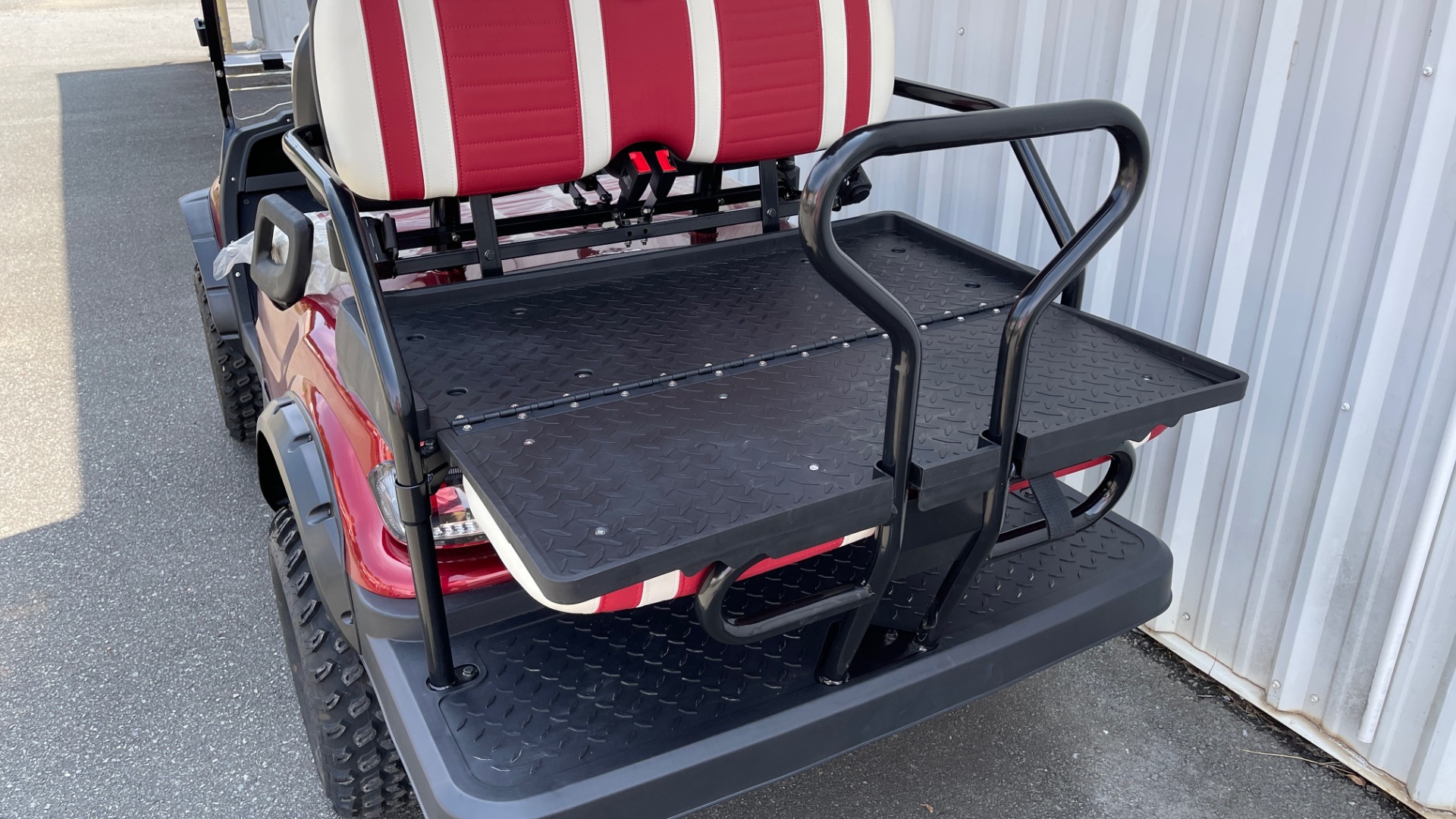 Used 2021 ICON i40L LIFTED ELECTRIC CAR / 4-PASSENGER GOLF CART / 25MPH / NEW / 2-MILE for sale Sold at Formula Imports in Charlotte NC 28227 13