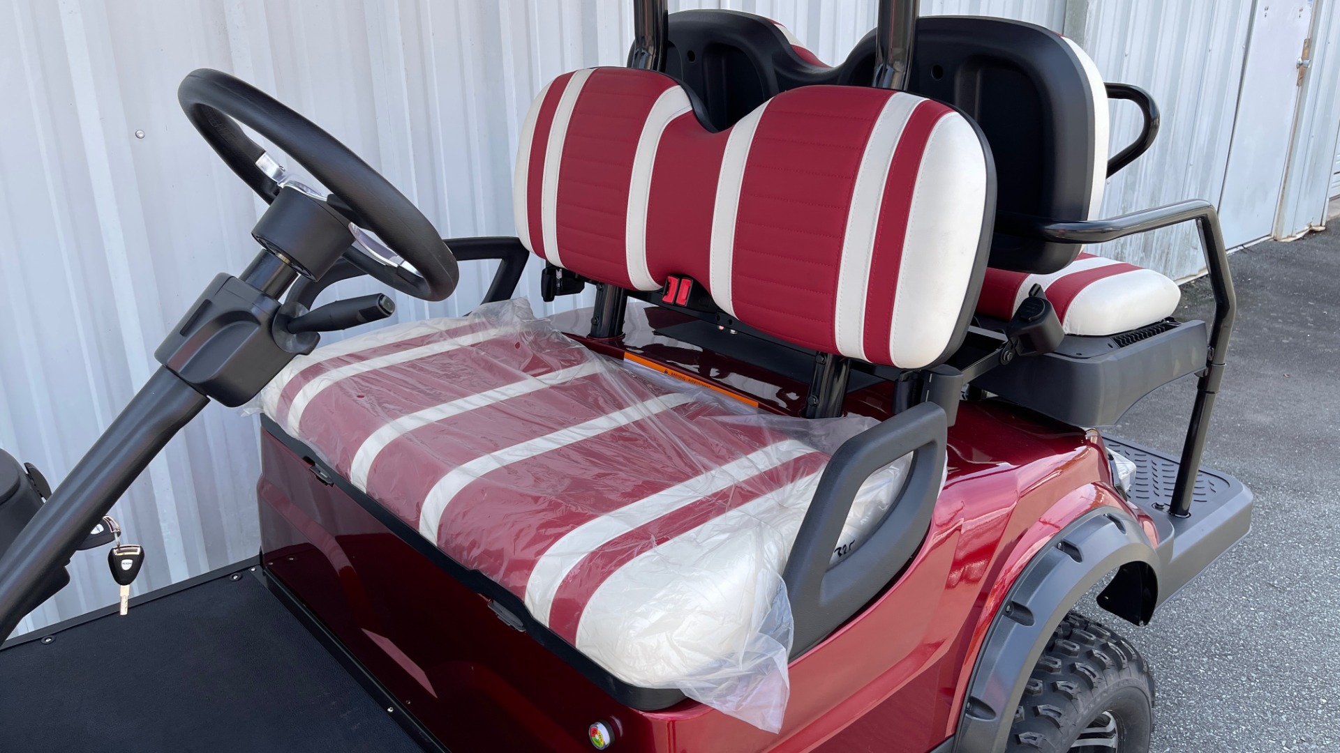 Used 2021 ICON i40L LIFTED ELECTRIC CAR / 4-PASSENGER GOLF CART / 25MPH / NEW / 2-MILE for sale Sold at Formula Imports in Charlotte NC 28227 16