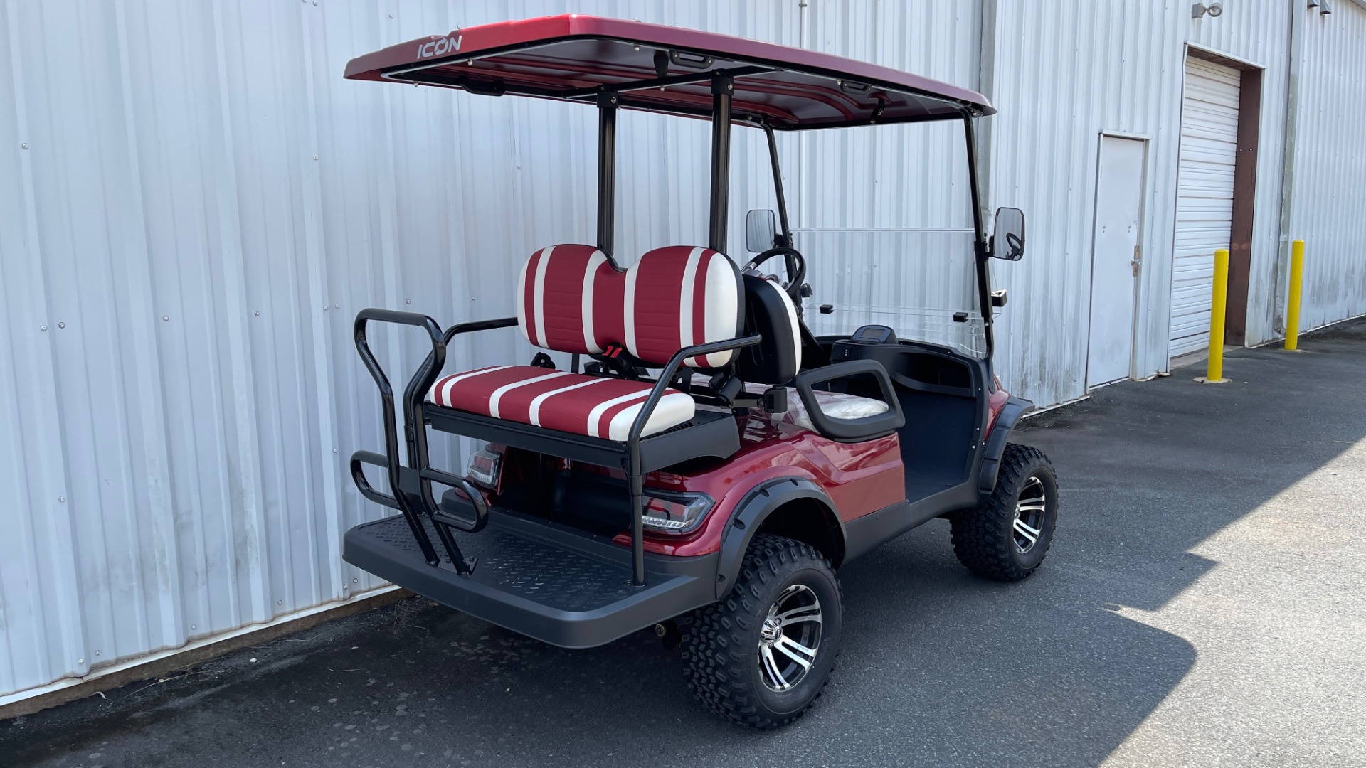Used 2021 ICON i40L LIFTED ELECTRIC CAR / 4-PASSENGER GOLF CART / 25MPH / NEW / 2-MILE for sale Sold at Formula Imports in Charlotte NC 28227 2