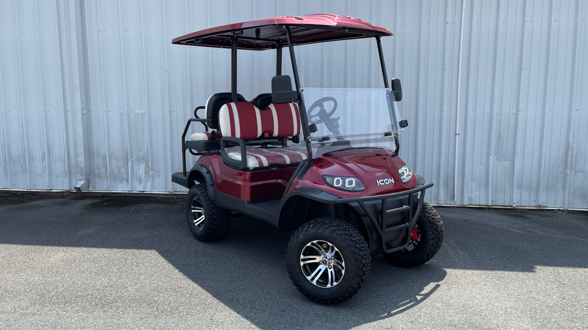 Used 2021 ICON i40L LIFTED ELECTRIC CAR / 4-PASSENGER GOLF CART / 25MPH / NEW / 2-MILE for sale Sold at Formula Imports in Charlotte NC 28227 5