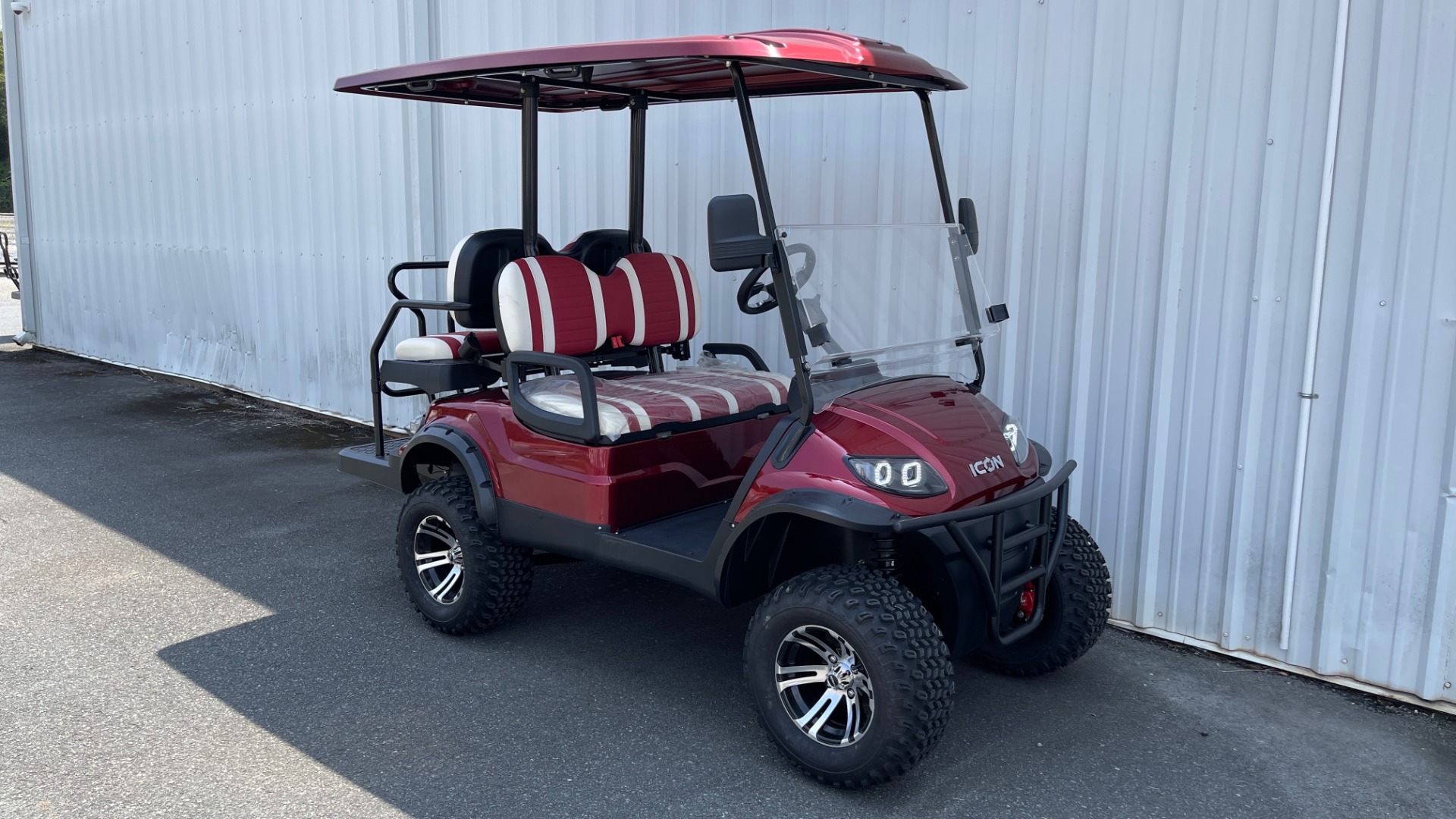 Used 2021 ICON i40L LIFTED ELECTRIC CAR / 4-PASSENGER GOLF CART / 25MPH / NEW / 2-MILE for sale Sold at Formula Imports in Charlotte NC 28227 6
