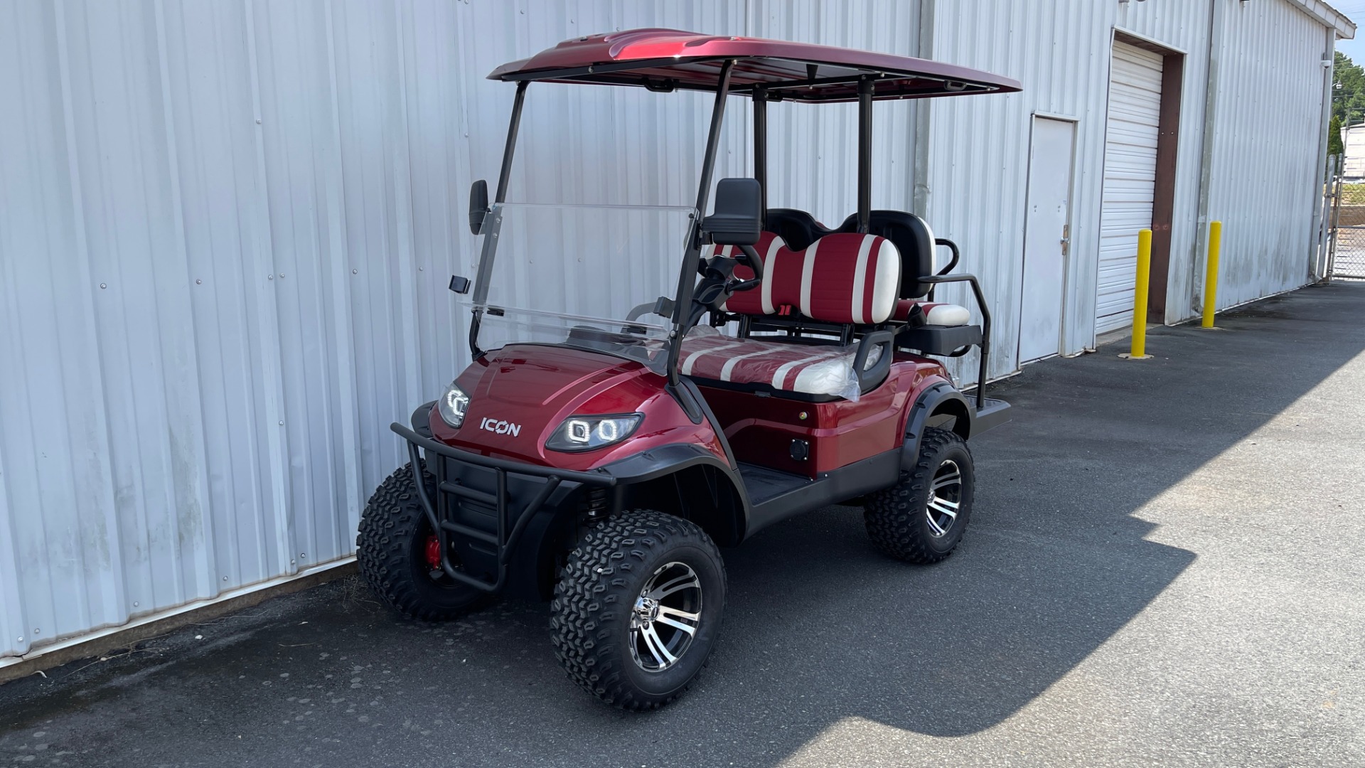 Used 2021 ICON i40L LIFTED ELECTRIC CAR / 4-PASSENGER GOLF CART / 25MPH / NEW / 2-MILE for sale Sold at Formula Imports in Charlotte NC 28227 1