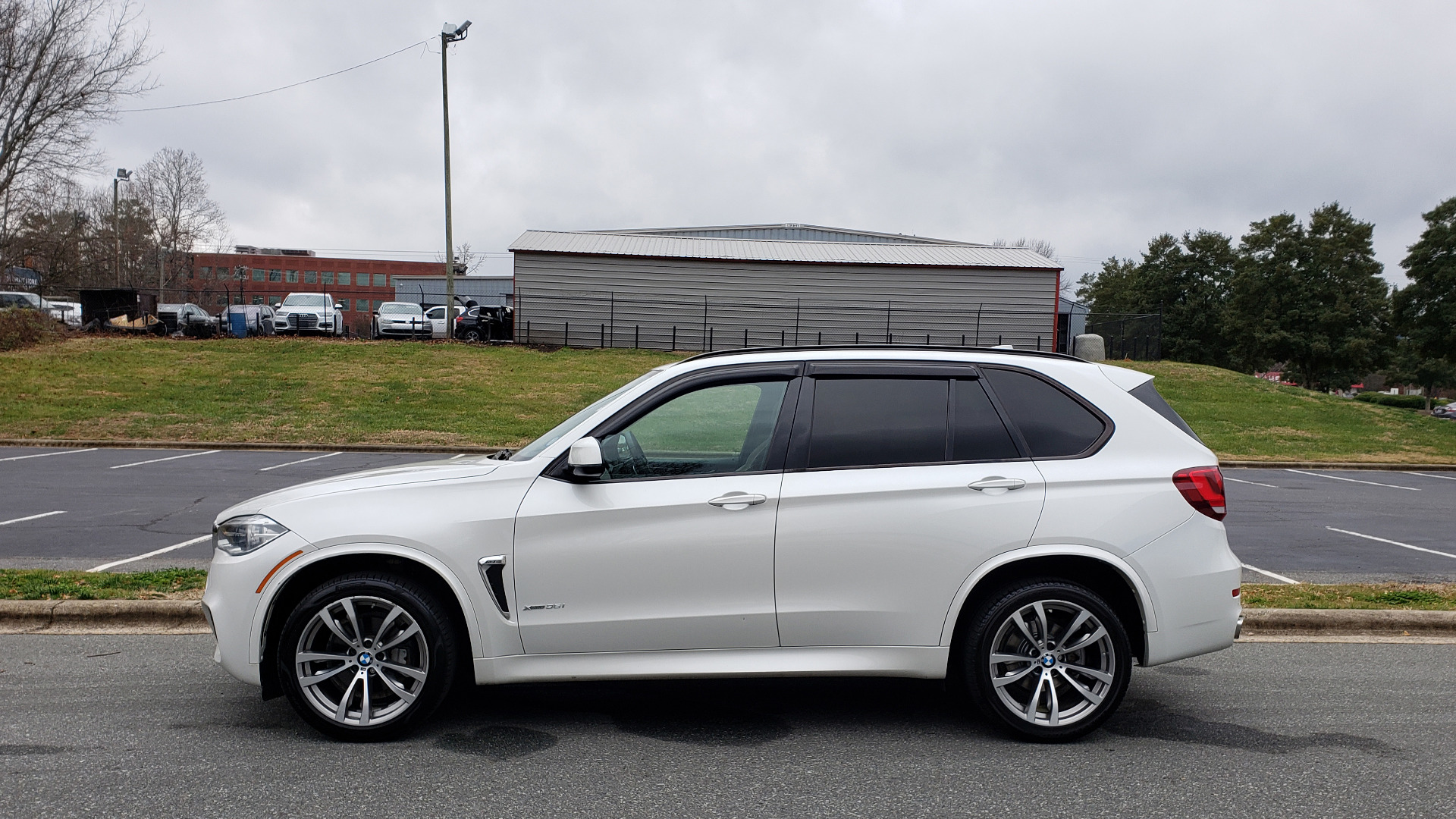 Used 2016 BMW X5 xDrive35i M-SPORT / PREMIUM PKG / NAV / SUNROOF / REARVIEW for sale Sold at Formula Imports in Charlotte NC 28227 2