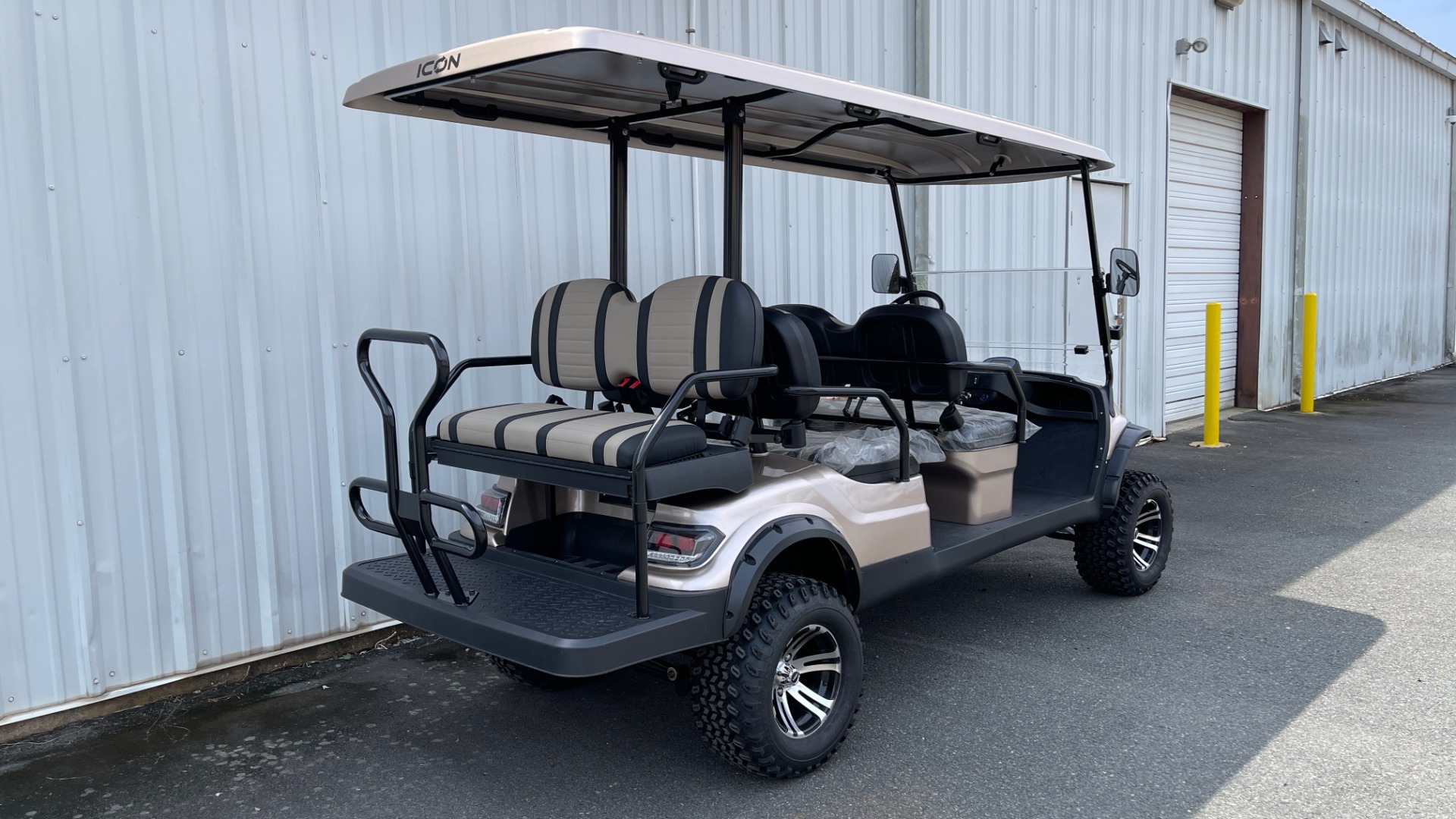 Used 2021 ICON I60L LIFTED ELECTRIC CAR / 6-PASSENGER GOLF CART / 25MPH / NEW / 1-MILE for sale Sold at Formula Imports in Charlotte NC 28227 4