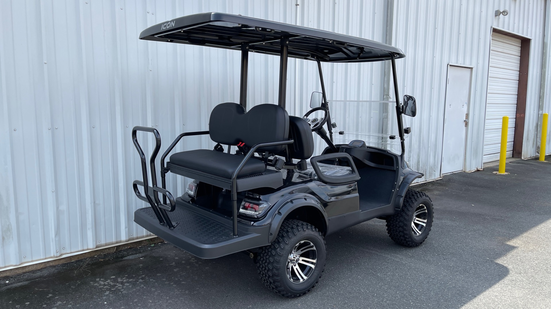 Used 2021 ICON i40L LIFTED ELECTRIC CAR / 4-PASSENGER GOLF CART / 25MPH / NEW / 1-MILE for sale Sold at Formula Imports in Charlotte NC 28227 2