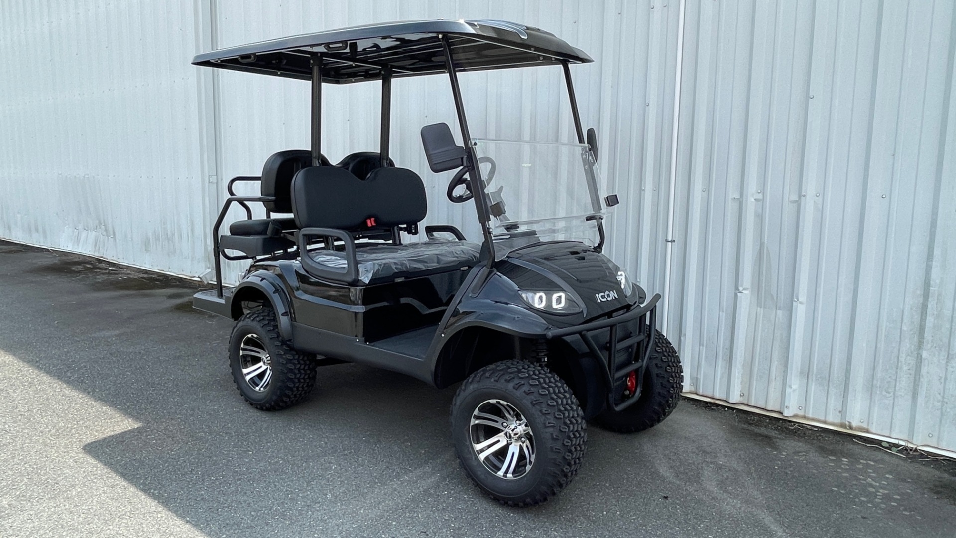 Used 2021 ICON i40L LIFTED ELECTRIC CAR / 4-PASSENGER GOLF CART / 25MPH / NEW / 1-MILE for sale Sold at Formula Imports in Charlotte NC 28227 3