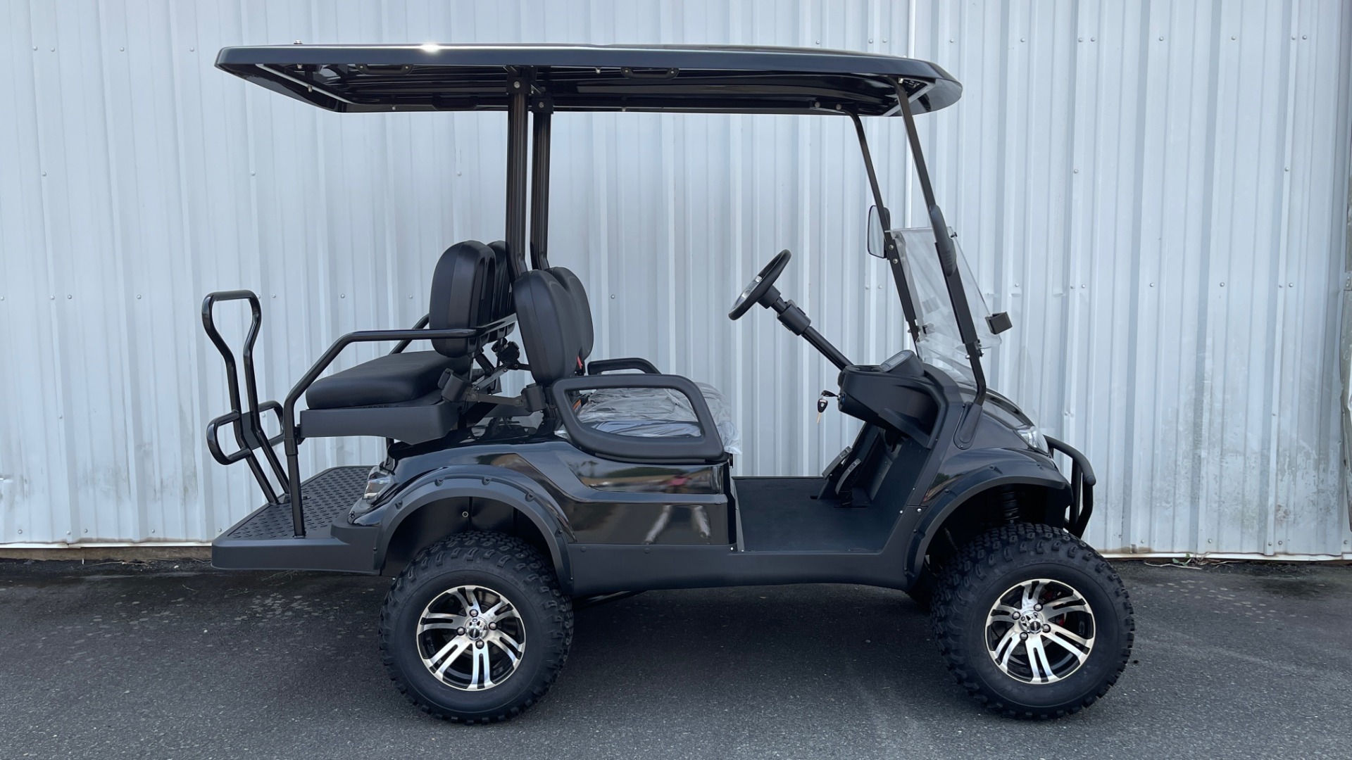 Used 2021 ICON i40L LIFTED ELECTRIC CAR / 4-PASSENGER GOLF CART / 25MPH / NEW / 1-MILE for sale Sold at Formula Imports in Charlotte NC 28227 4