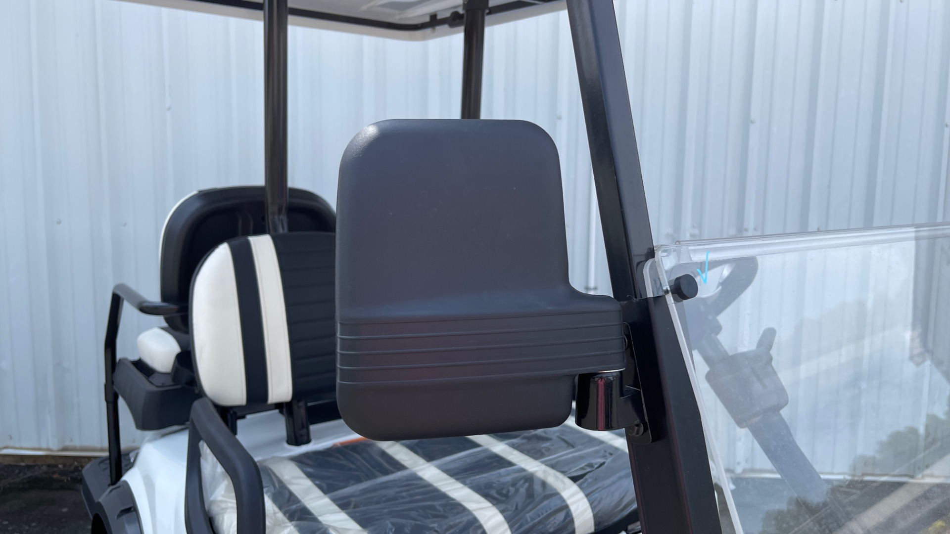 Used 2021 ICON i40L LIFTED ELECTRIC CAR / 4-PASSENGER GOLF CART / 25MPH / NEW / 1-MILE for sale Sold at Formula Imports in Charlotte NC 28227 42