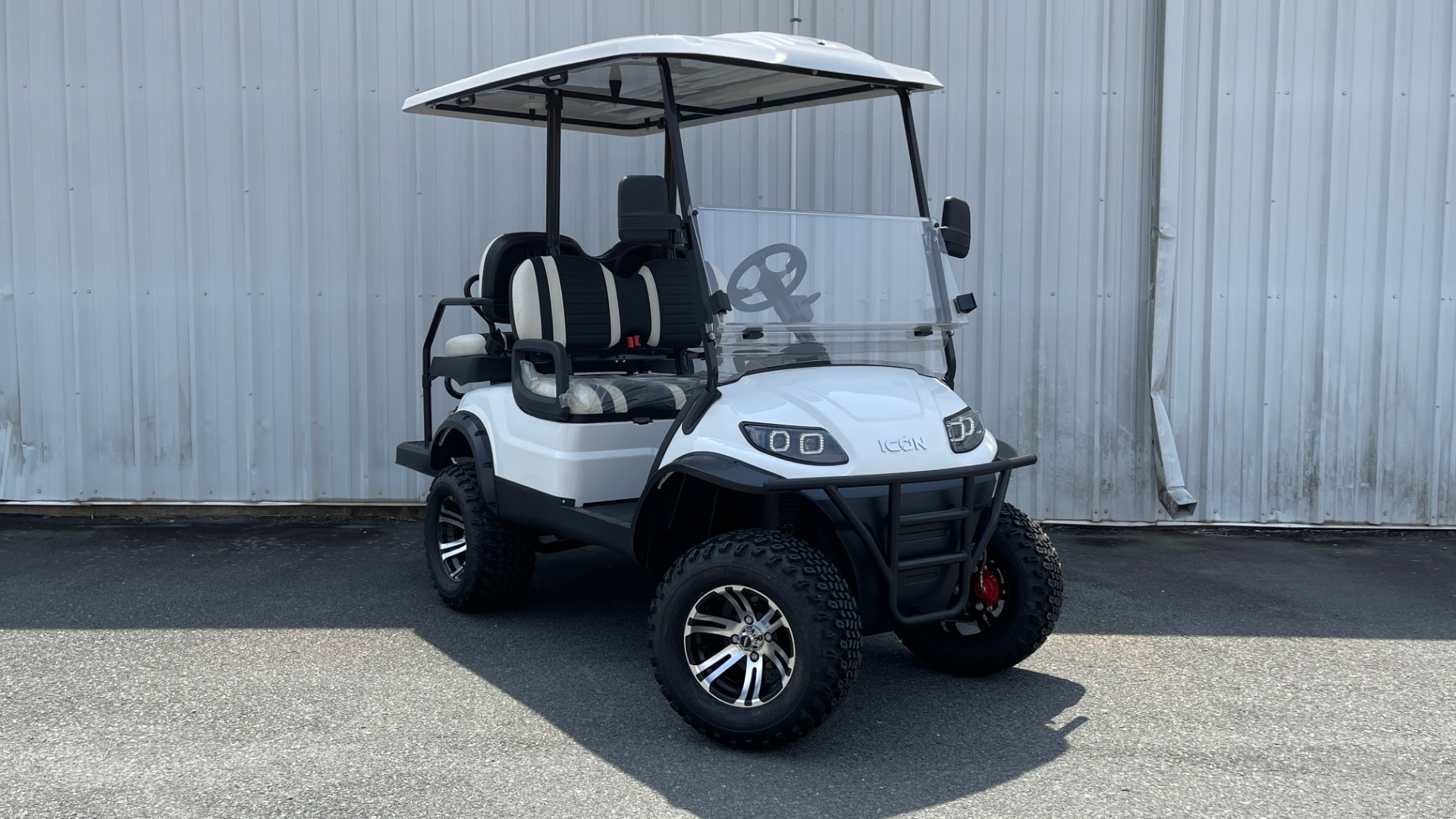 Used 2021 ICON i40L LIFTED ELECTRIC CAR / 4-PASSENGER GOLF CART / 25MPH / NEW / 1-MILE for sale Sold at Formula Imports in Charlotte NC 28227 5