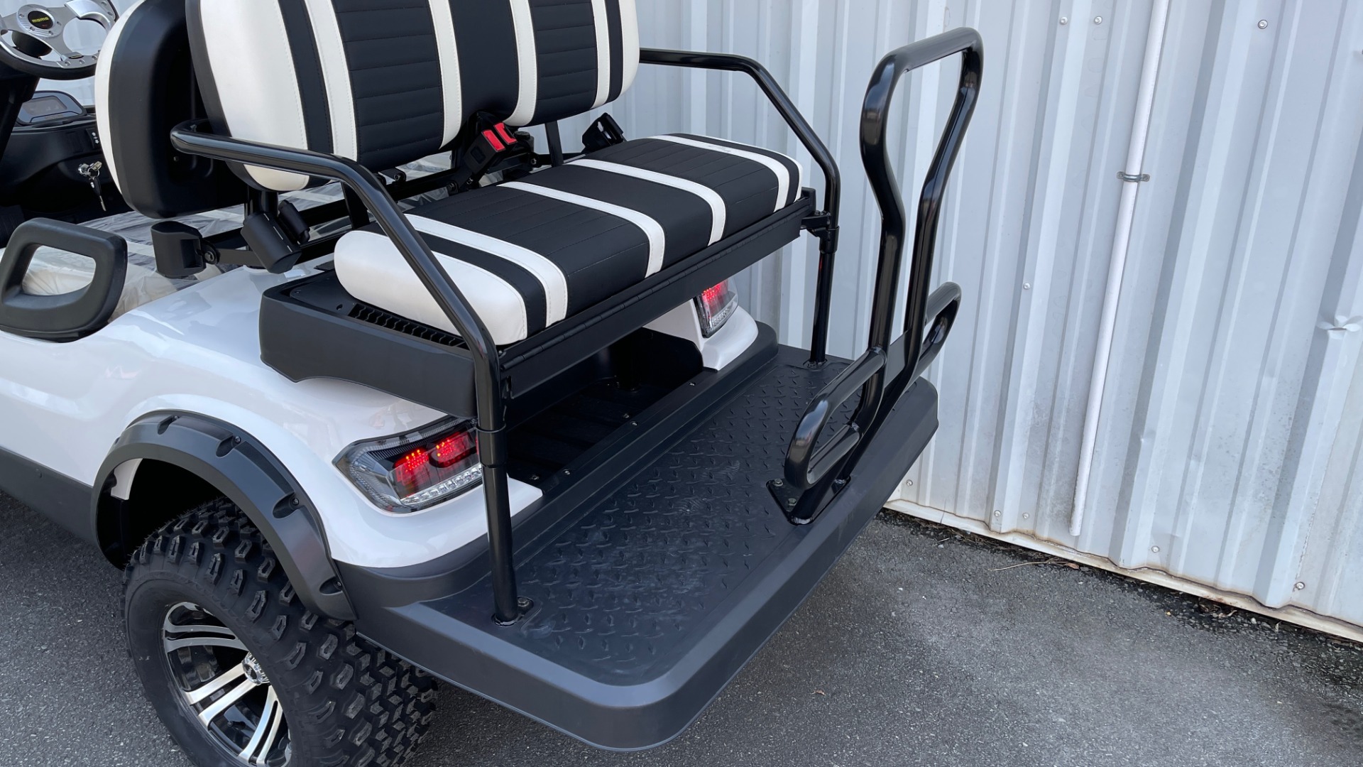 Used 2021 ICON i40L LIFTED ELECTRIC CAR / 4-PASSENGER GOLF CART / 25MPH / NEW / 1-MILE for sale Sold at Formula Imports in Charlotte NC 28227 7