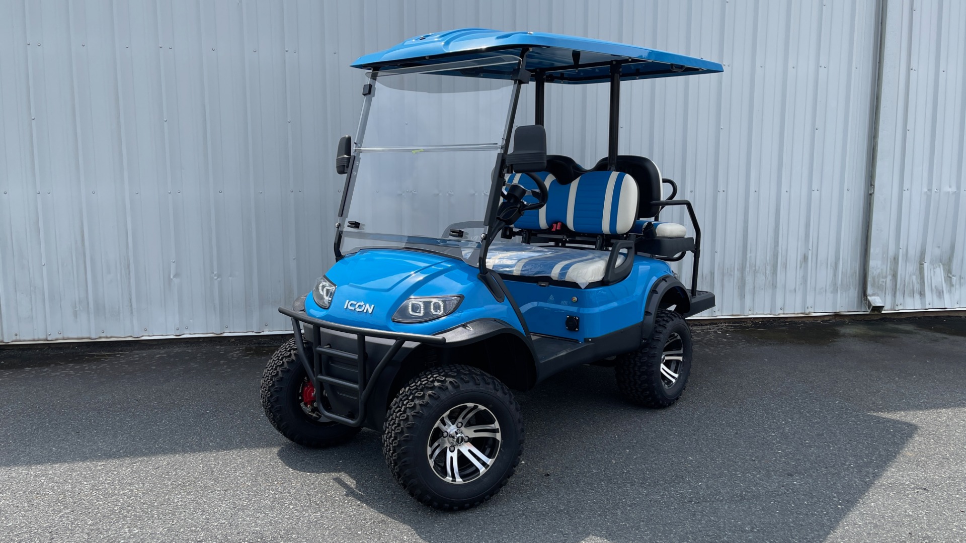 Used 2021 ICON i40L LIFTED ELECTRIC CAR / 4-PASSENGER GOLF CART / 25MPH / NEW / 1-MILE for sale Sold at Formula Imports in Charlotte NC 28227 1