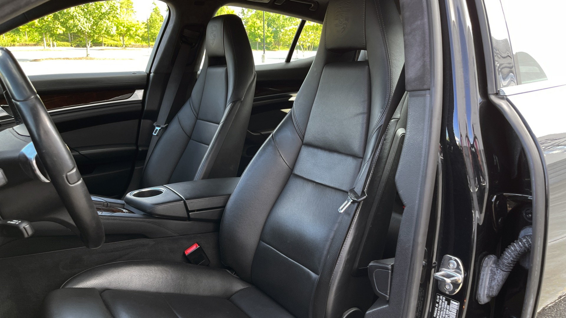 Used 2010 Porsche PANAMERA 4DR HB TURBO / SPORT CHRONO / BURMESTER / AUTO CLIMATE CONTROL for sale Sold at Formula Imports in Charlotte NC 28227 35