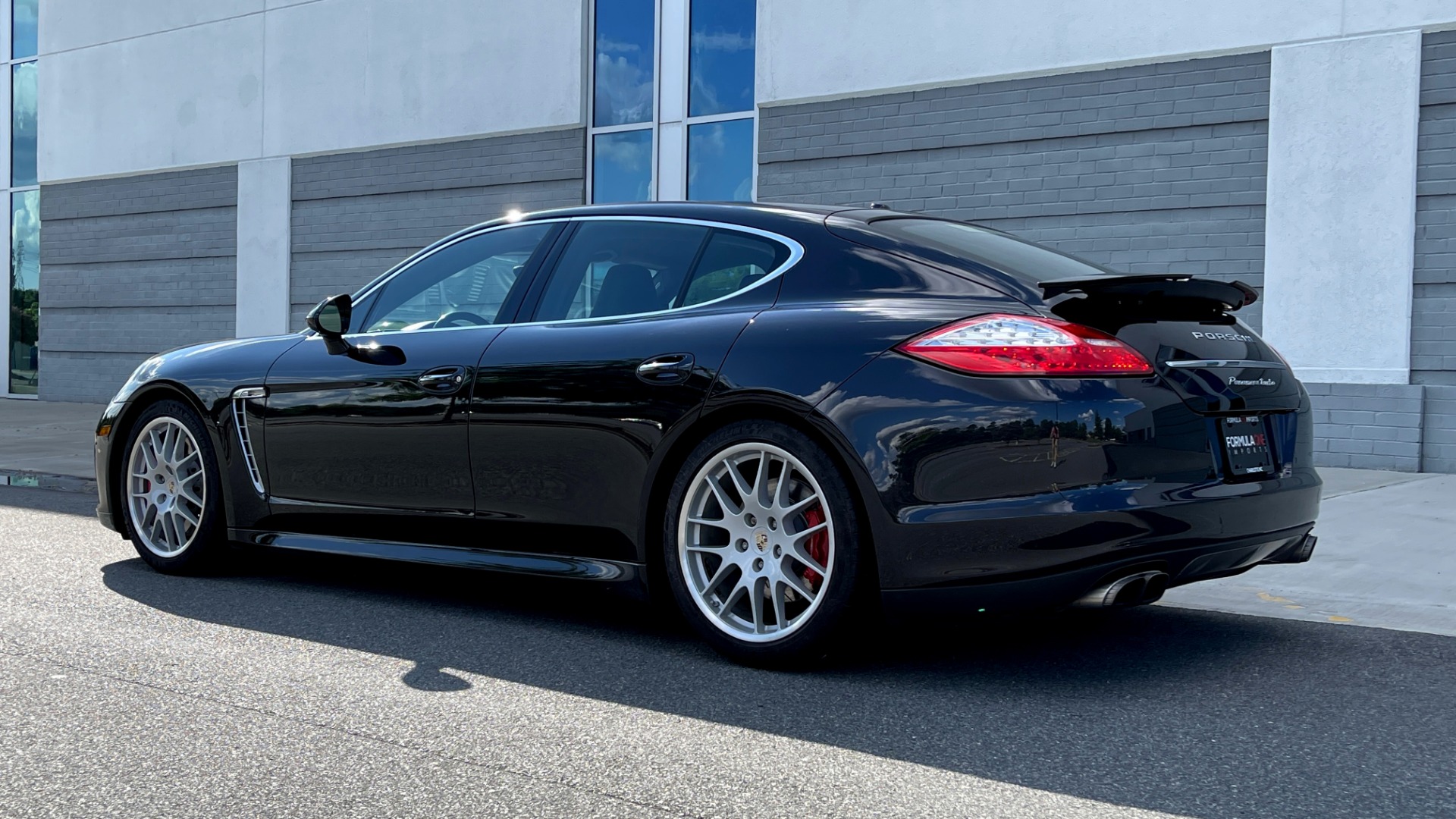 Used 2010 Porsche PANAMERA 4DR HB TURBO / SPORT CHRONO / BURMESTER / AUTO CLIMATE CONTROL for sale Sold at Formula Imports in Charlotte NC 28227 5