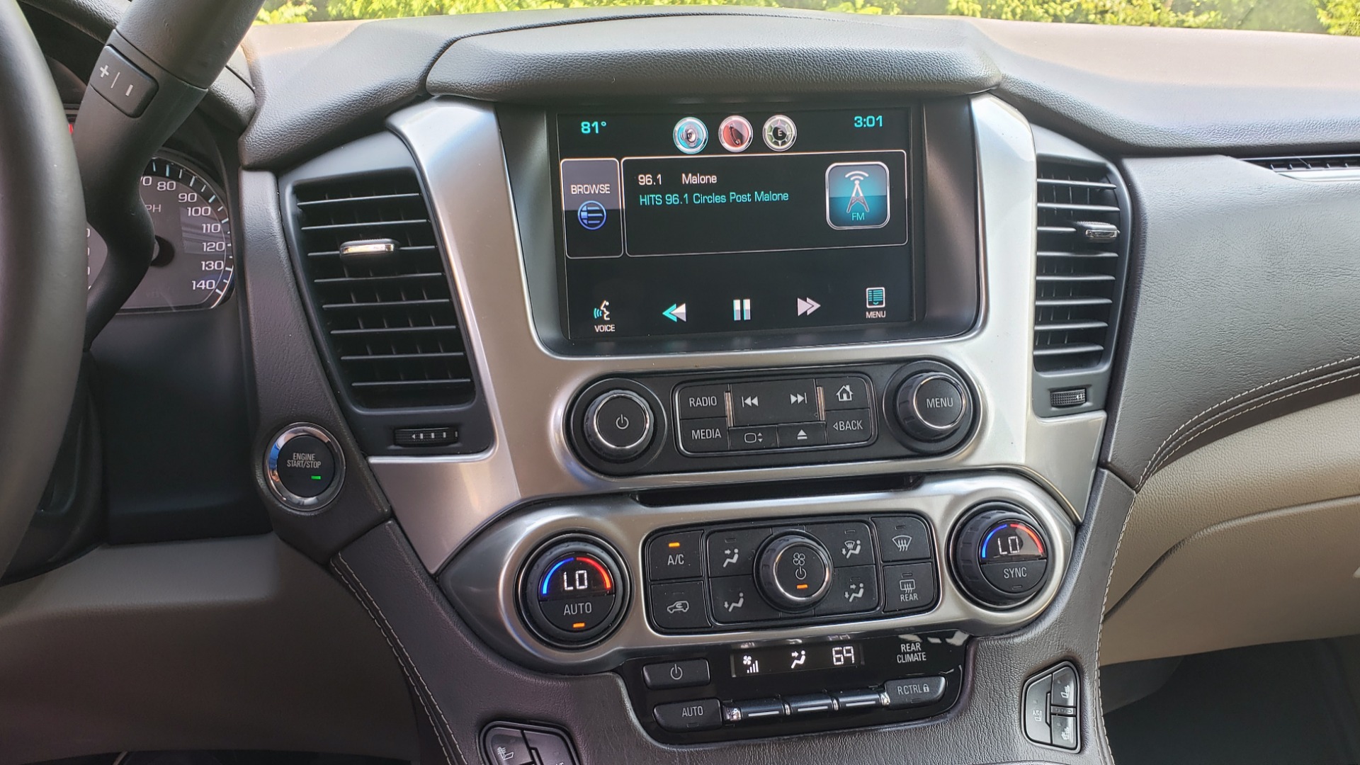 Used 2015 Chevrolet SURBURBAN LTZ 4WD / NAV / SUNROOF / 3-ROW / ENTERTAINMENT / REARVIEW for sale Sold at Formula Imports in Charlotte NC 28227 26