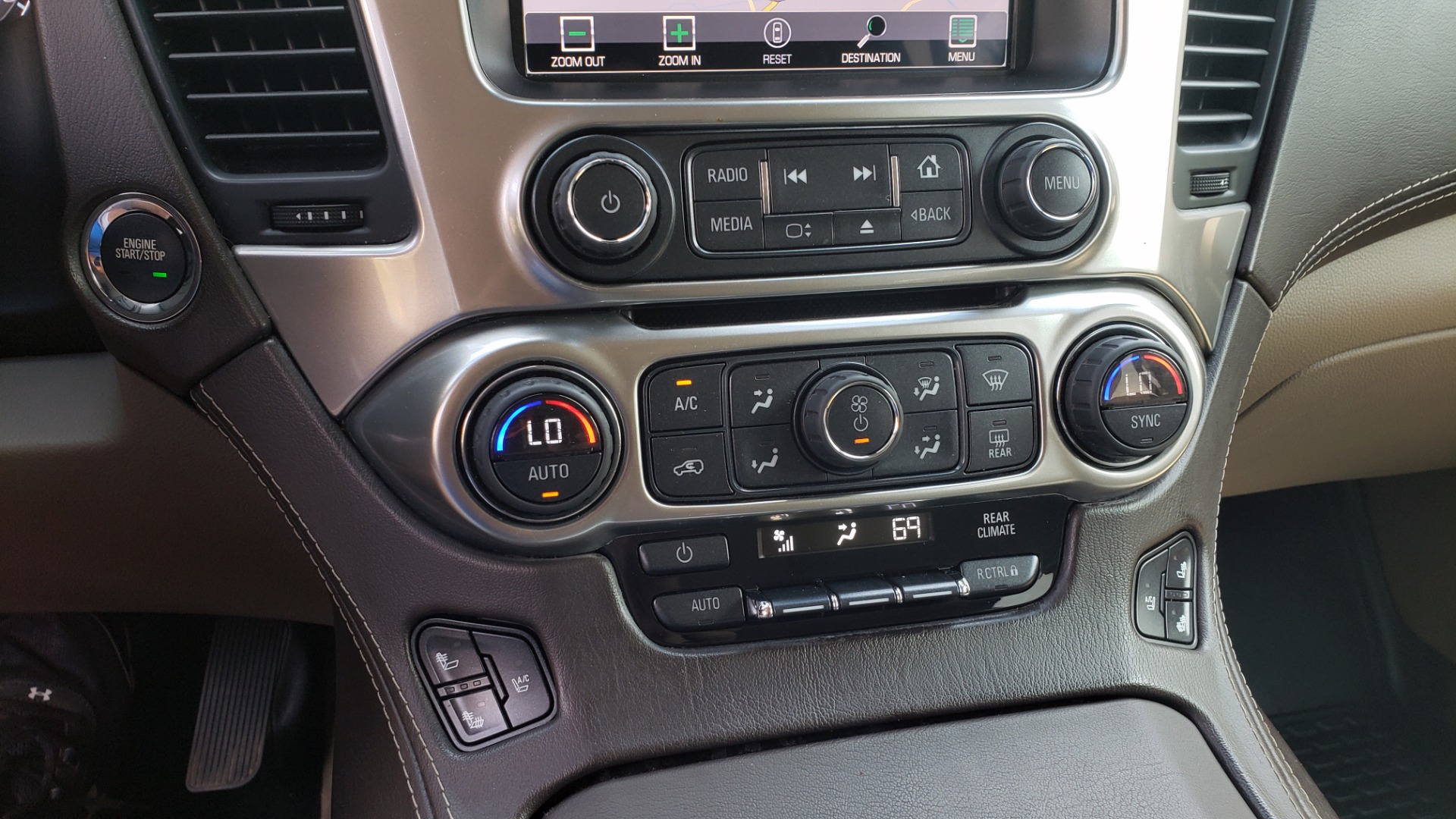 Used 2015 Chevrolet SURBURBAN LTZ 4WD / NAV / SUNROOF / 3-ROW / ENTERTAINMENT / REARVIEW for sale Sold at Formula Imports in Charlotte NC 28227 30