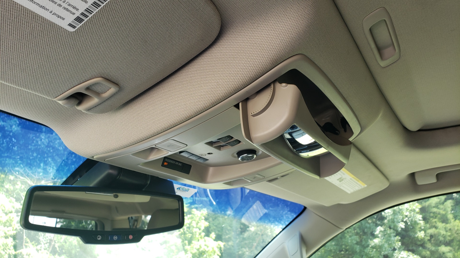 Used 2015 Chevrolet SURBURBAN LTZ 4WD / NAV / SUNROOF / 3-ROW / ENTERTAINMENT / REARVIEW for sale Sold at Formula Imports in Charlotte NC 28227 33