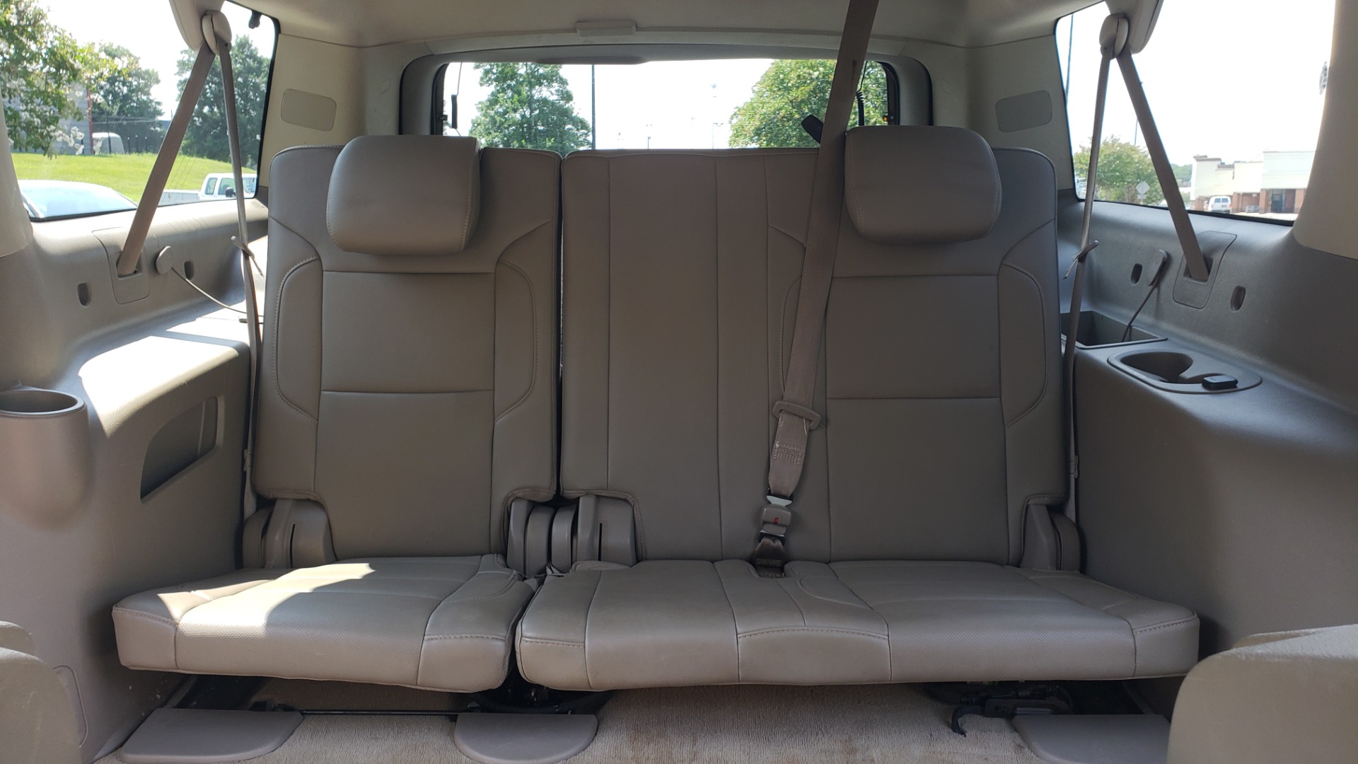 Used 2015 Chevrolet SURBURBAN LTZ 4WD / NAV / SUNROOF / 3-ROW / ENTERTAINMENT / REARVIEW for sale Sold at Formula Imports in Charlotte NC 28227 43