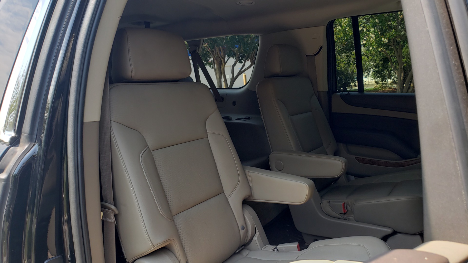 Used 2015 Chevrolet SURBURBAN LTZ 4WD / NAV / SUNROOF / 3-ROW / ENTERTAINMENT / REARVIEW for sale Sold at Formula Imports in Charlotte NC 28227 53