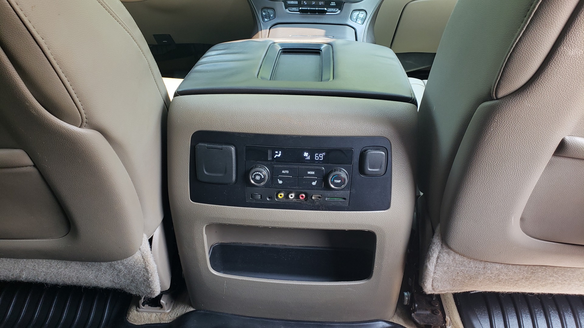 Used 2015 Chevrolet SURBURBAN LTZ 4WD / NAV / SUNROOF / 3-ROW / ENTERTAINMENT / REARVIEW for sale Sold at Formula Imports in Charlotte NC 28227 55