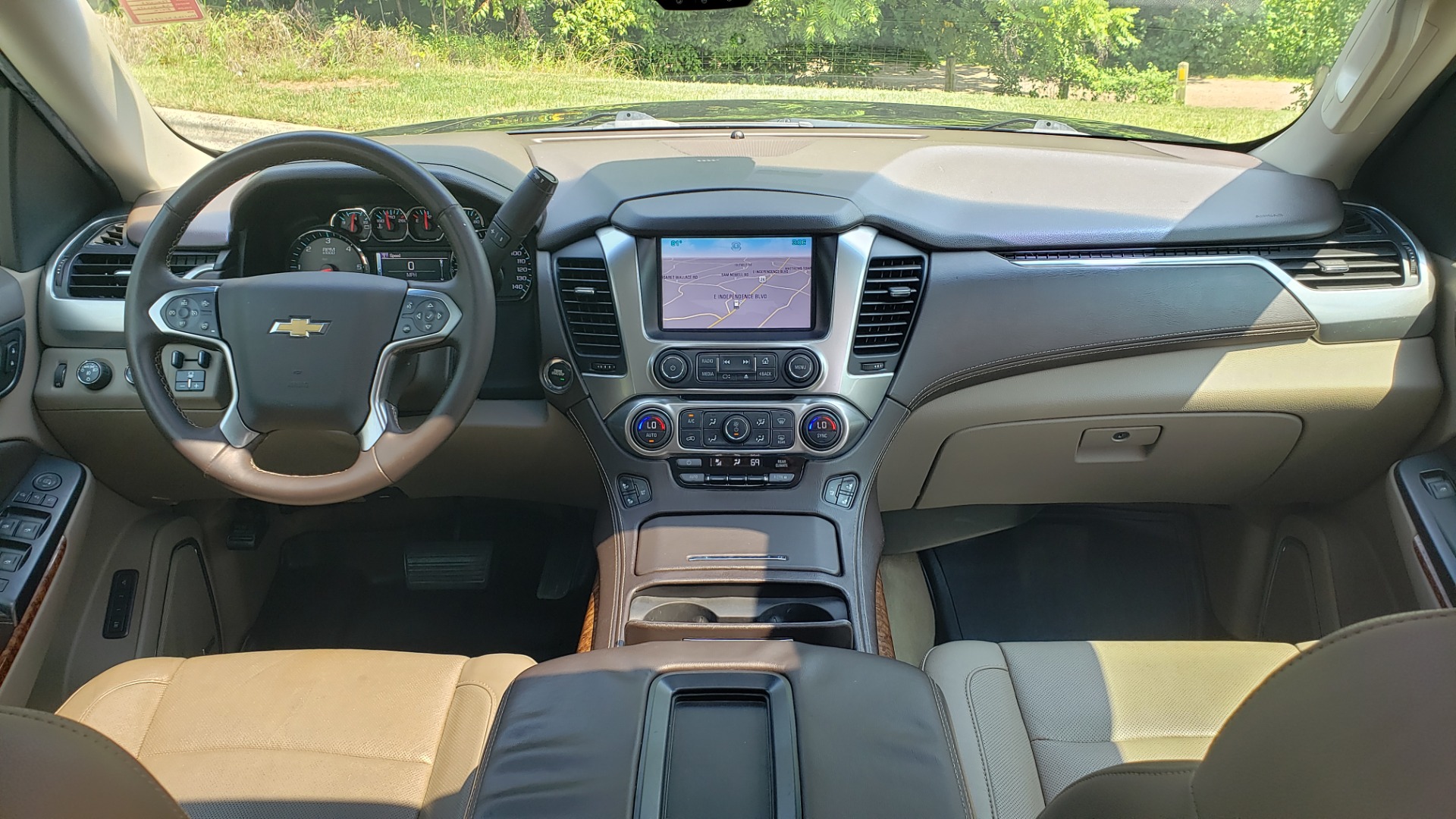 Used 2015 Chevrolet SURBURBAN LTZ 4WD / NAV / SUNROOF / 3-ROW / ENTERTAINMENT / REARVIEW for sale Sold at Formula Imports in Charlotte NC 28227 56