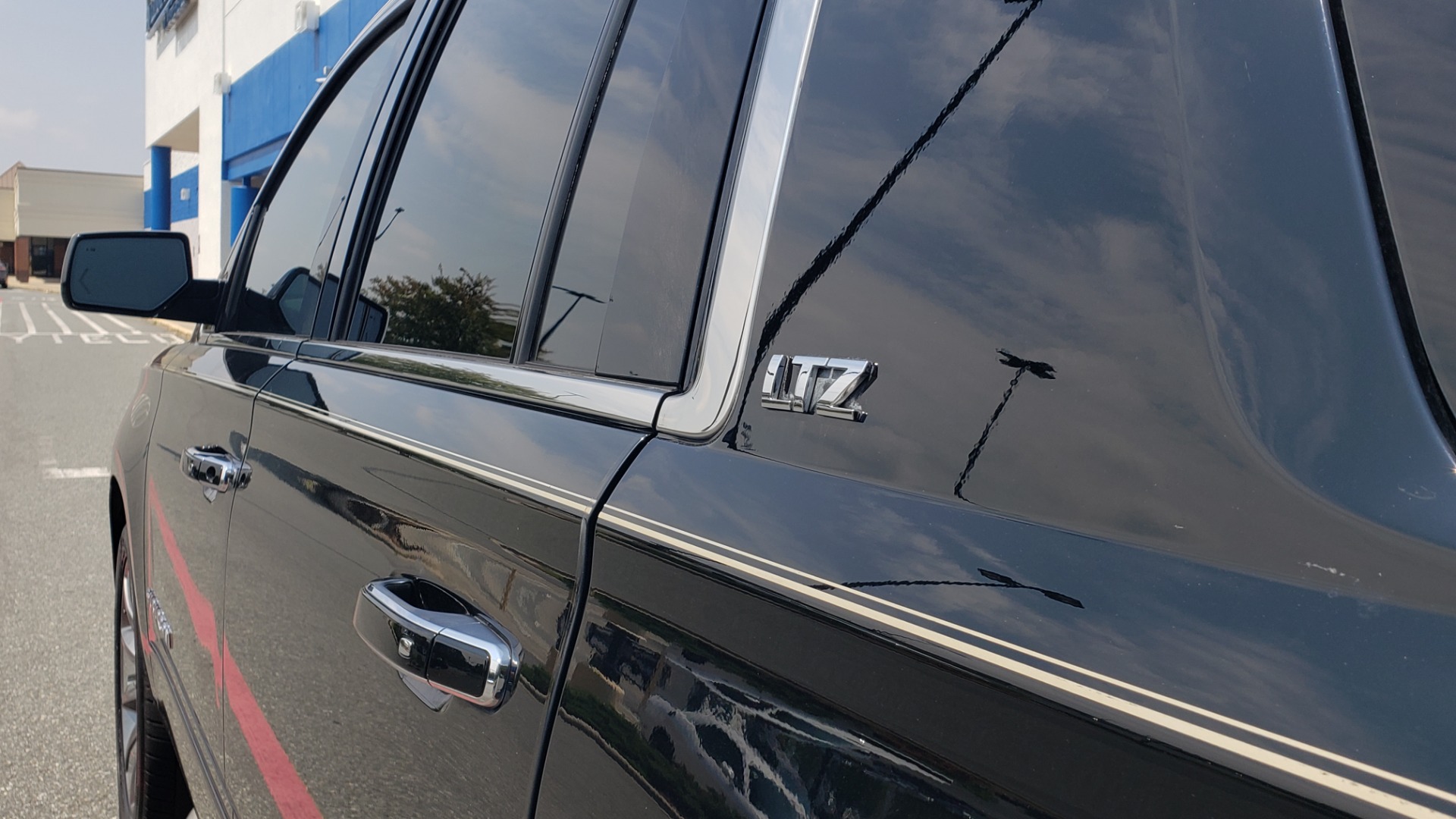 Used 2015 Chevrolet SURBURBAN LTZ 4WD / NAV / SUNROOF / 3-ROW / ENTERTAINMENT / REARVIEW for sale Sold at Formula Imports in Charlotte NC 28227 7