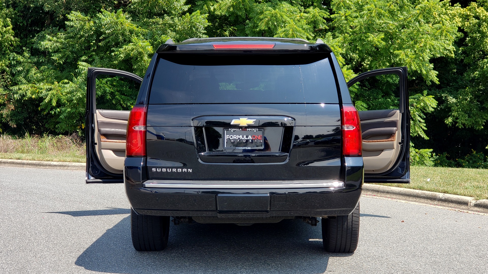 Used 2015 Chevrolet SURBURBAN LTZ 4WD / NAV / SUNROOF / 3-ROW / ENTERTAINMENT / REARVIEW for sale Sold at Formula Imports in Charlotte NC 28227 9