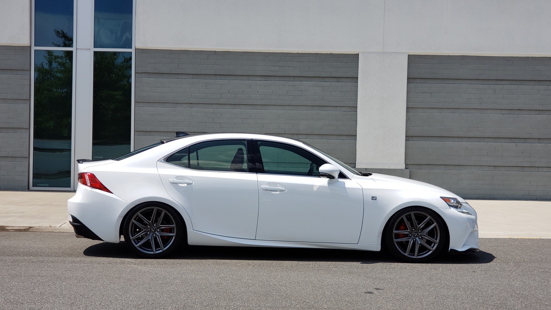 Used 2014 Lexus IS 250 F-SPORT SEDAN / BLIND SPOT MONITOR / REARVIEW / 18IN WHEELS for sale Sold at Formula Imports in Charlotte NC 28227 10