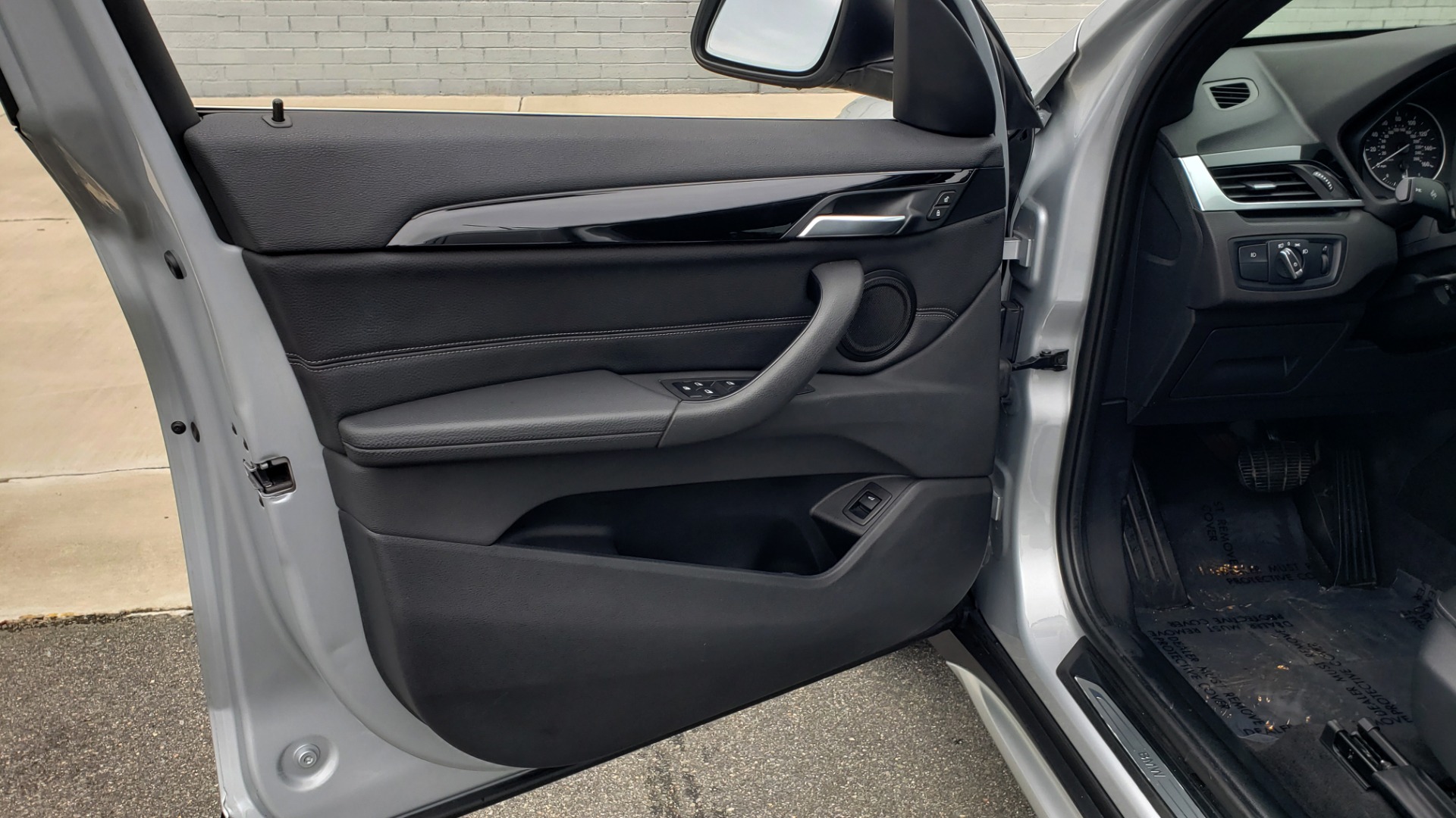 Used 2018 BMW X1 XDRIVE38I / NAV / CONV PKG / PANO-ROOF / HTD STS / REARVIEW for sale Sold at Formula Imports in Charlotte NC 28227 30