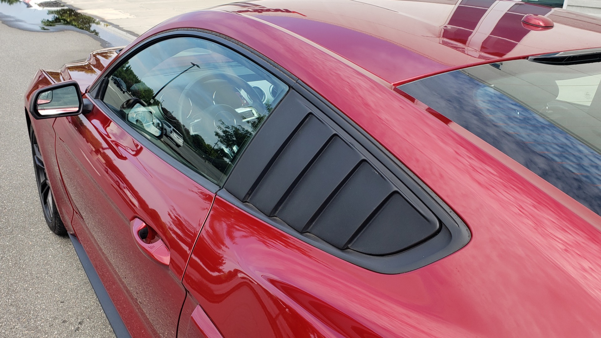 Used 2015 Ford MUSTANG ECOBOOST PREMIUM COUPE / 2.3L TURBO / AUTO / SYNC / DUAL-ZONE A/C for sale Sold at Formula Imports in Charlotte NC 28227 10