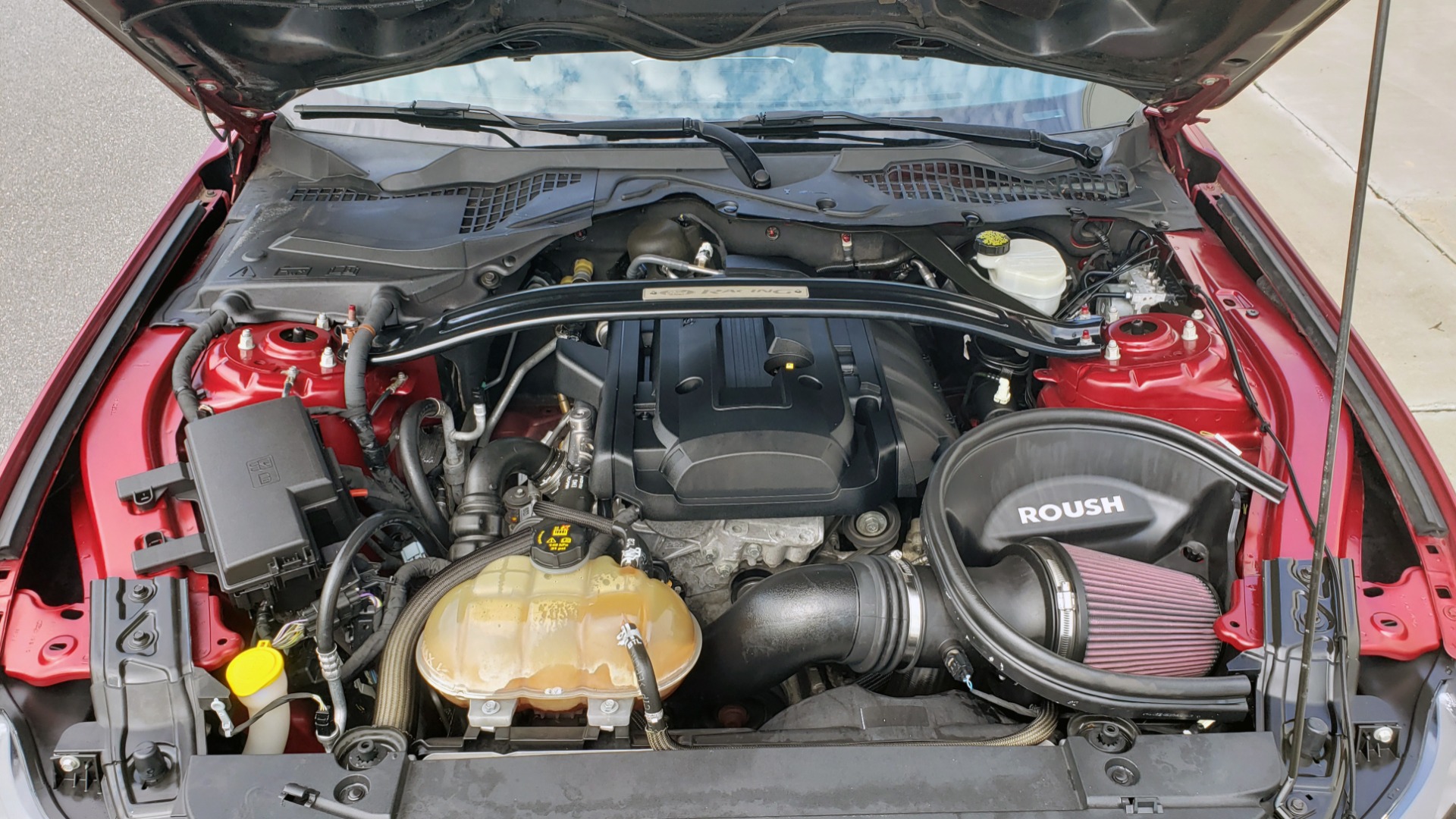 Used 2015 Ford MUSTANG ECOBOOST PREMIUM COUPE / 2.3L TURBO / AUTO / SYNC / DUAL-ZONE A/C for sale Sold at Formula Imports in Charlotte NC 28227 14