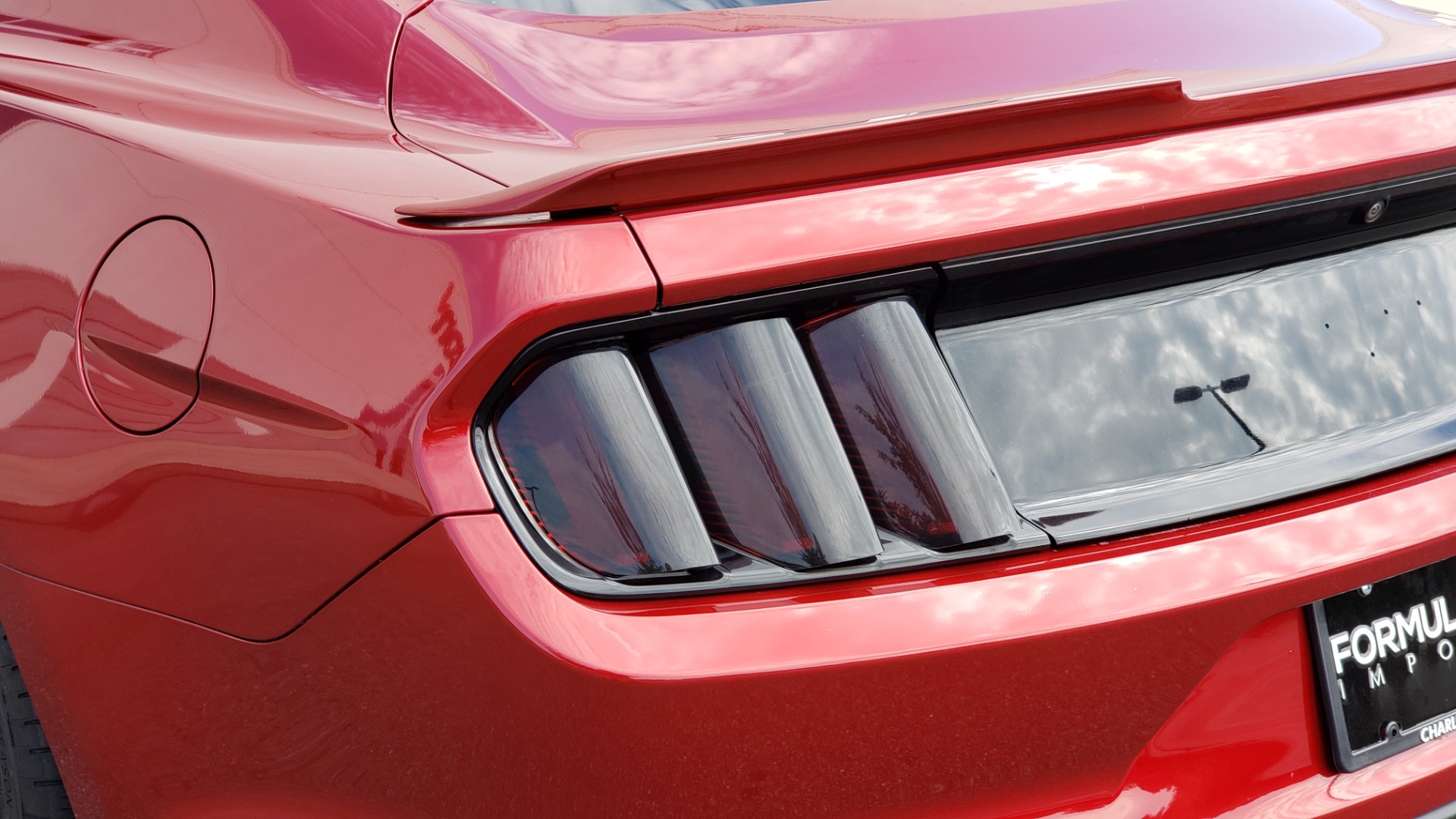 Used 2015 Ford MUSTANG ECOBOOST PREMIUM COUPE / 2.3L TURBO / AUTO / SYNC / DUAL-ZONE A/C for sale Sold at Formula Imports in Charlotte NC 28227 31
