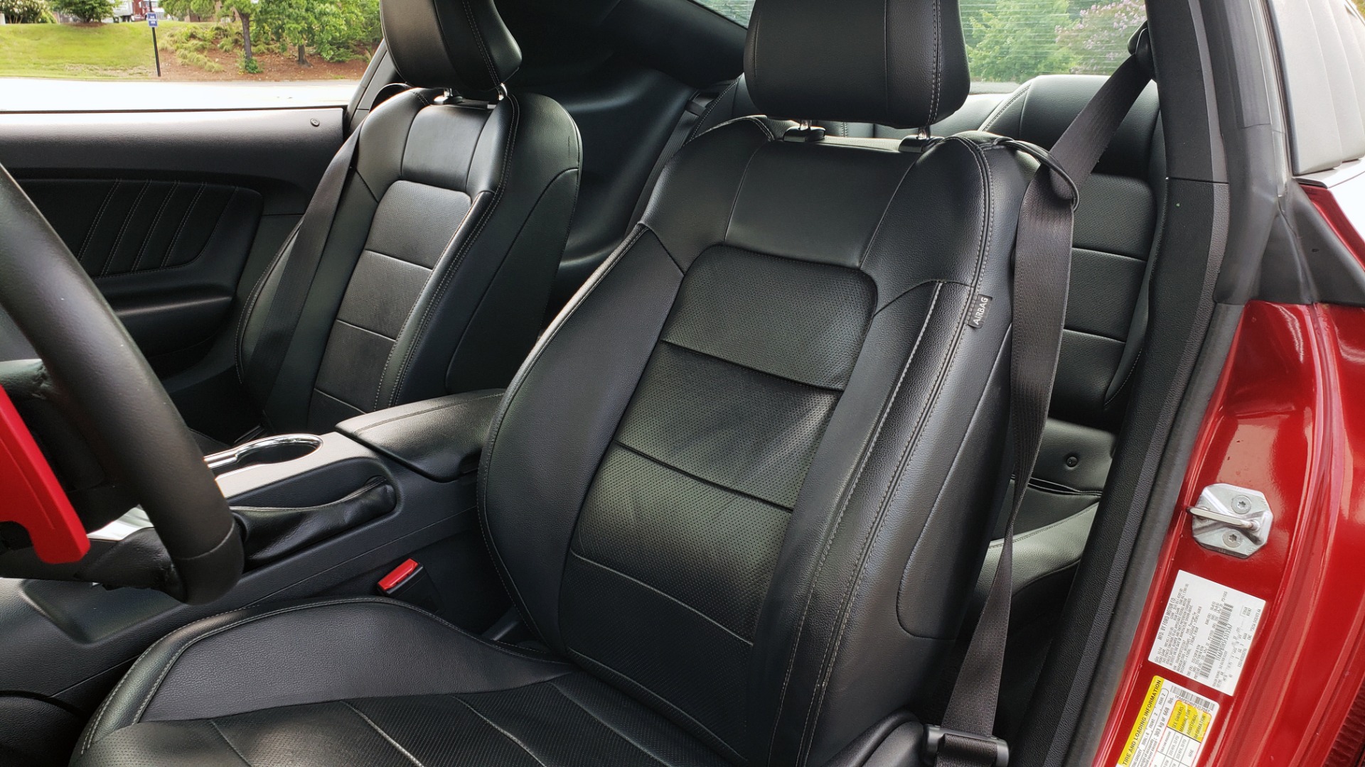 Used 2015 Ford MUSTANG ECOBOOST PREMIUM COUPE / 2.3L TURBO / AUTO / SYNC / DUAL-ZONE A/C for sale Sold at Formula Imports in Charlotte NC 28227 39