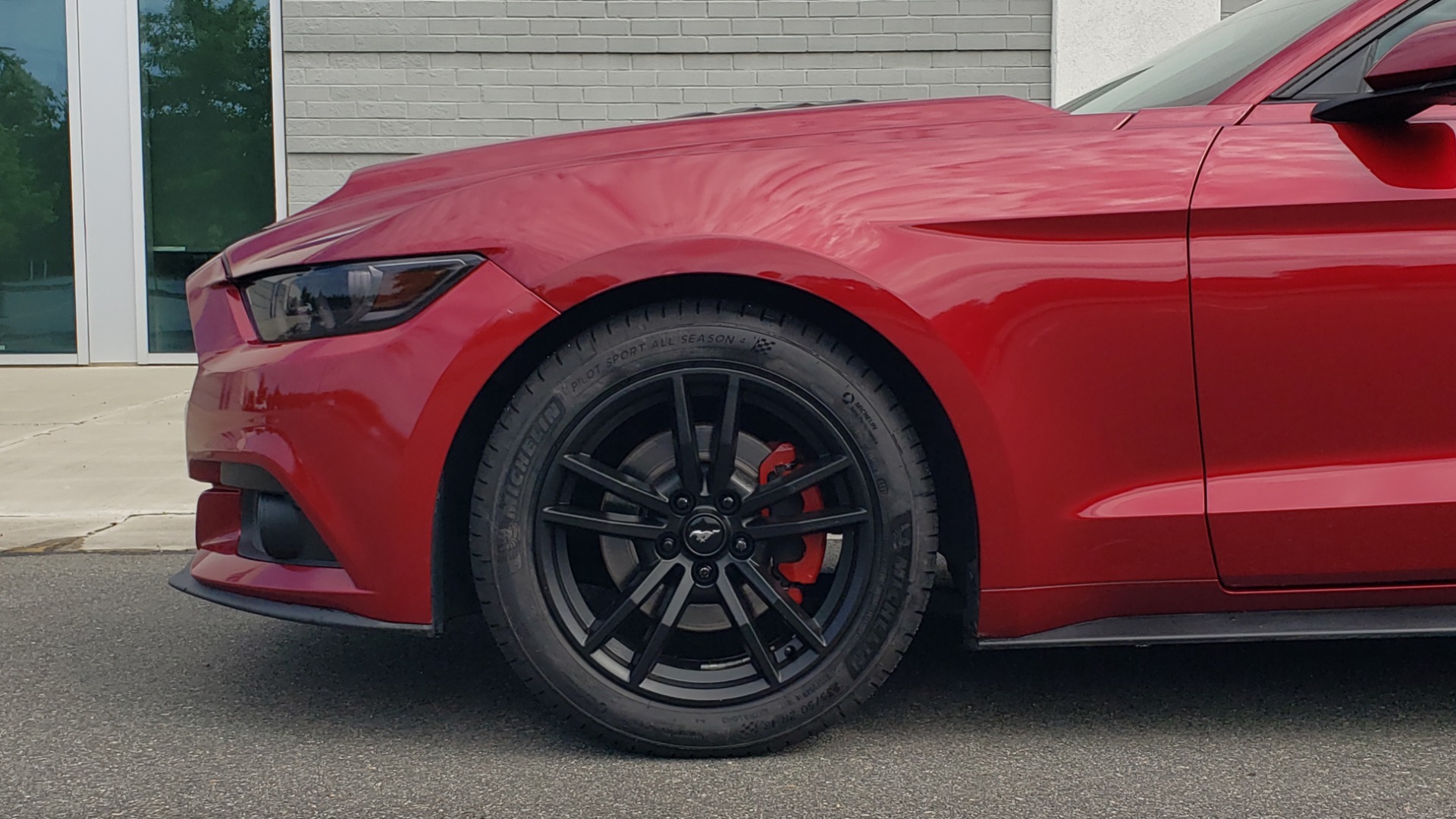 Used 2015 Ford MUSTANG ECOBOOST PREMIUM COUPE / 2.3L TURBO / AUTO / SYNC / DUAL-ZONE A/C for sale Sold at Formula Imports in Charlotte NC 28227 77
