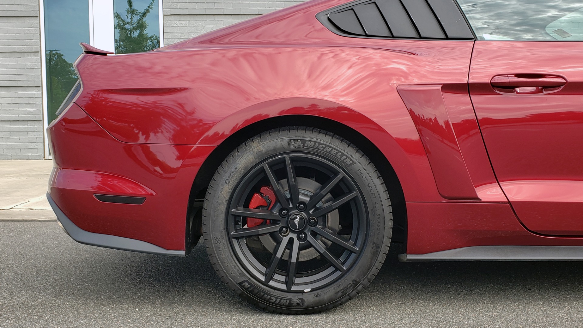 Used 2015 Ford MUSTANG ECOBOOST PREMIUM COUPE / 2.3L TURBO / AUTO / SYNC / DUAL-ZONE A/C for sale Sold at Formula Imports in Charlotte NC 28227 79