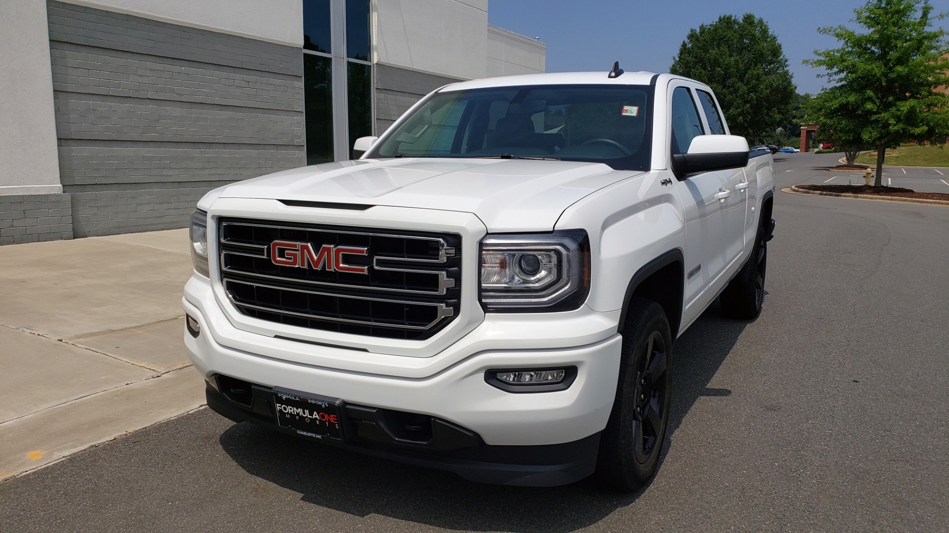 Used 2018 GMC SIERRA 1500 4WD DOUBLECAB / 143.5IN / 5.3L V8 / 6-SPD AUTO / REARVIEW for sale Sold at Formula Imports in Charlotte NC 28227 3