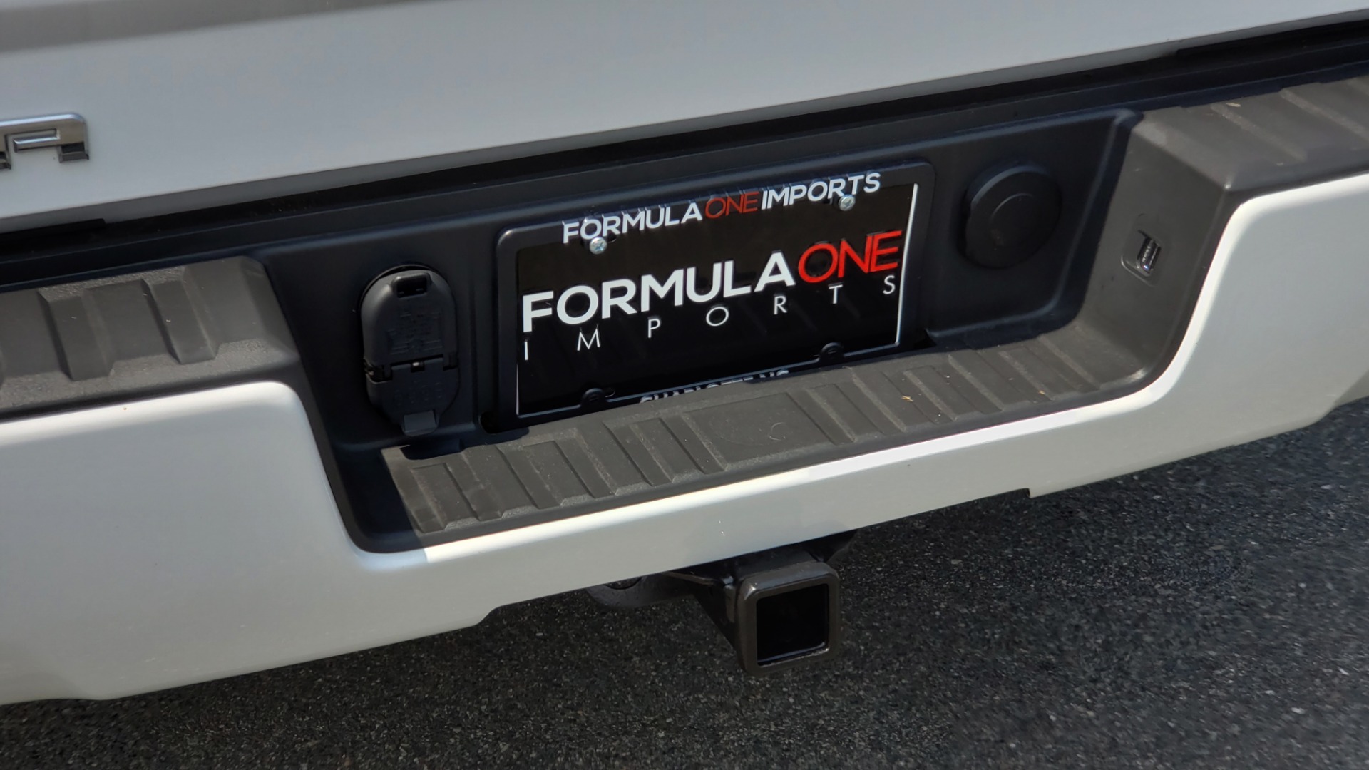Used 2018 GMC SIERRA 1500 4WD DOUBLECAB / 143.5IN / 5.3L V8 / 6-SPD AUTO / REARVIEW for sale Sold at Formula Imports in Charlotte NC 28227 31