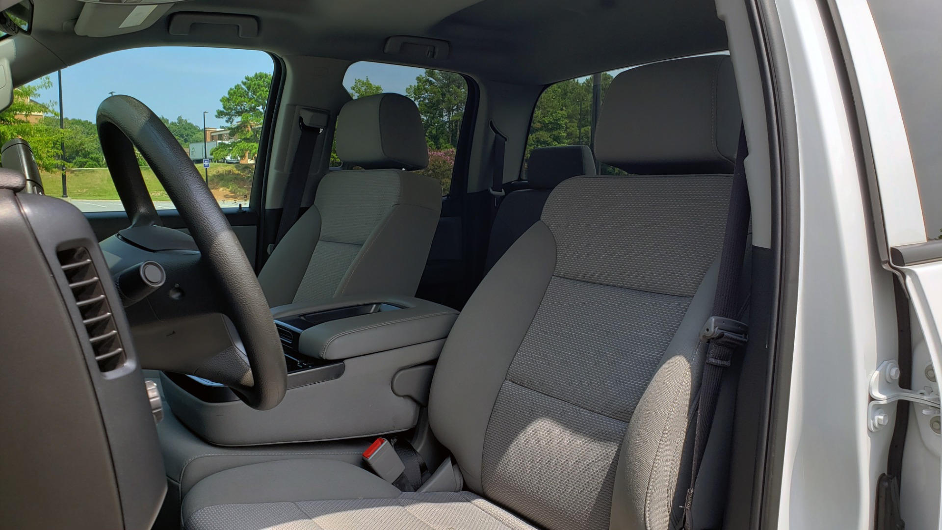 Used 2018 GMC SIERRA 1500 4WD DOUBLECAB / 143.5IN / 5.3L V8 / 6-SPD AUTO / REARVIEW for sale Sold at Formula Imports in Charlotte NC 28227 38