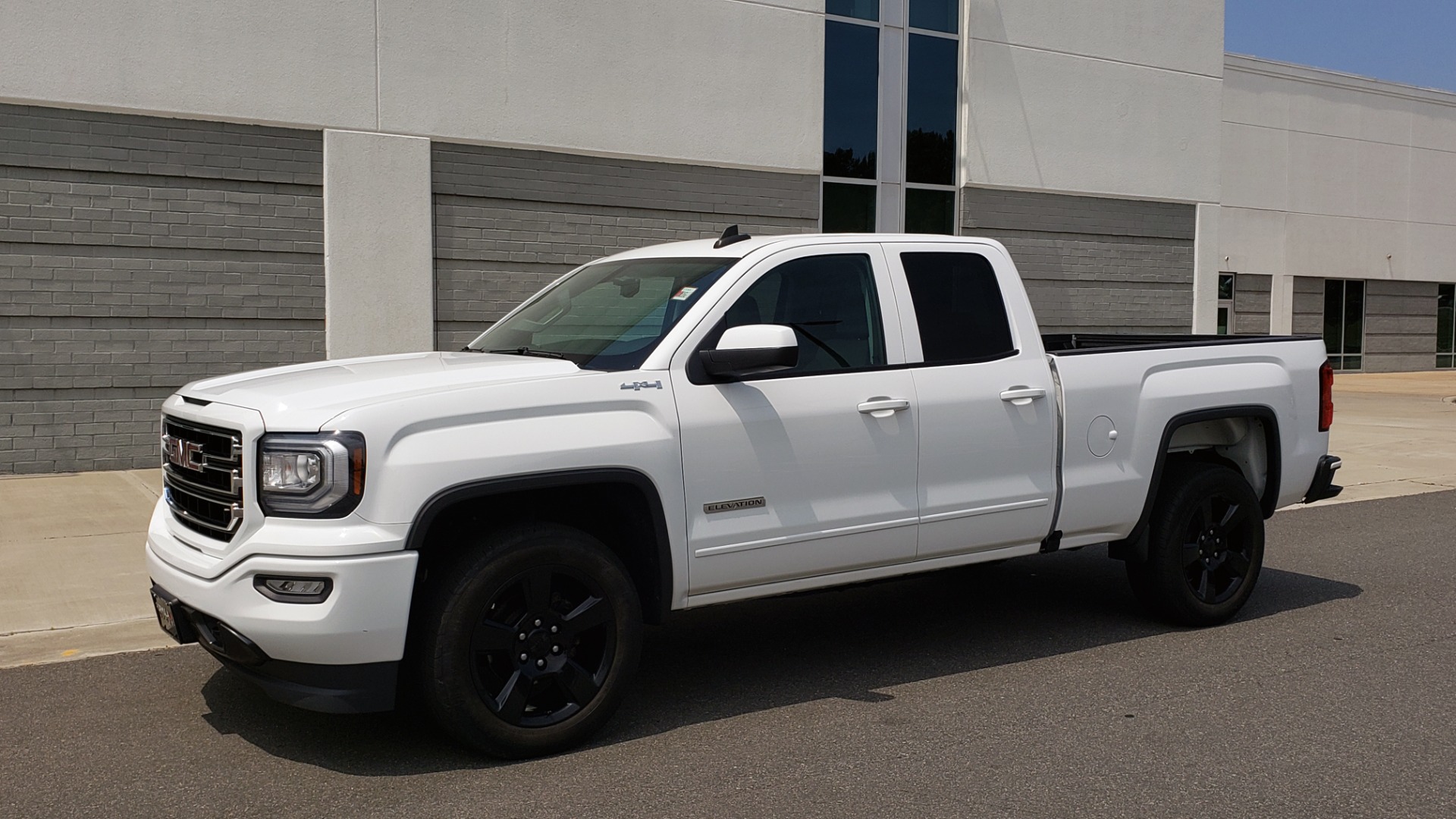 Used 2018 GMC SIERRA 1500 4WD DOUBLECAB / 143.5IN / 5.3L V8 / 6-SPD AUTO / REARVIEW for sale Sold at Formula Imports in Charlotte NC 28227 4