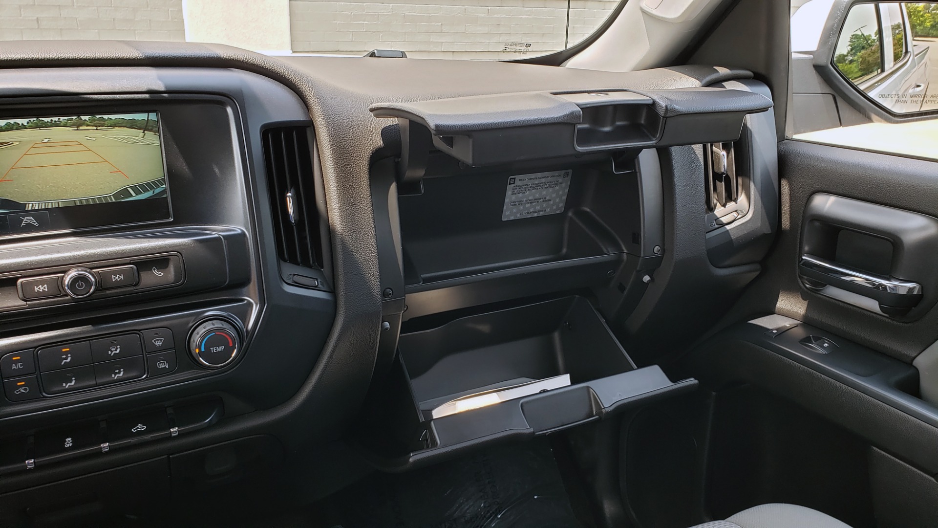 Used 2018 GMC SIERRA 1500 4WD DOUBLECAB / 143.5IN / 5.3L V8 / 6-SPD AUTO / REARVIEW for sale Sold at Formula Imports in Charlotte NC 28227 48