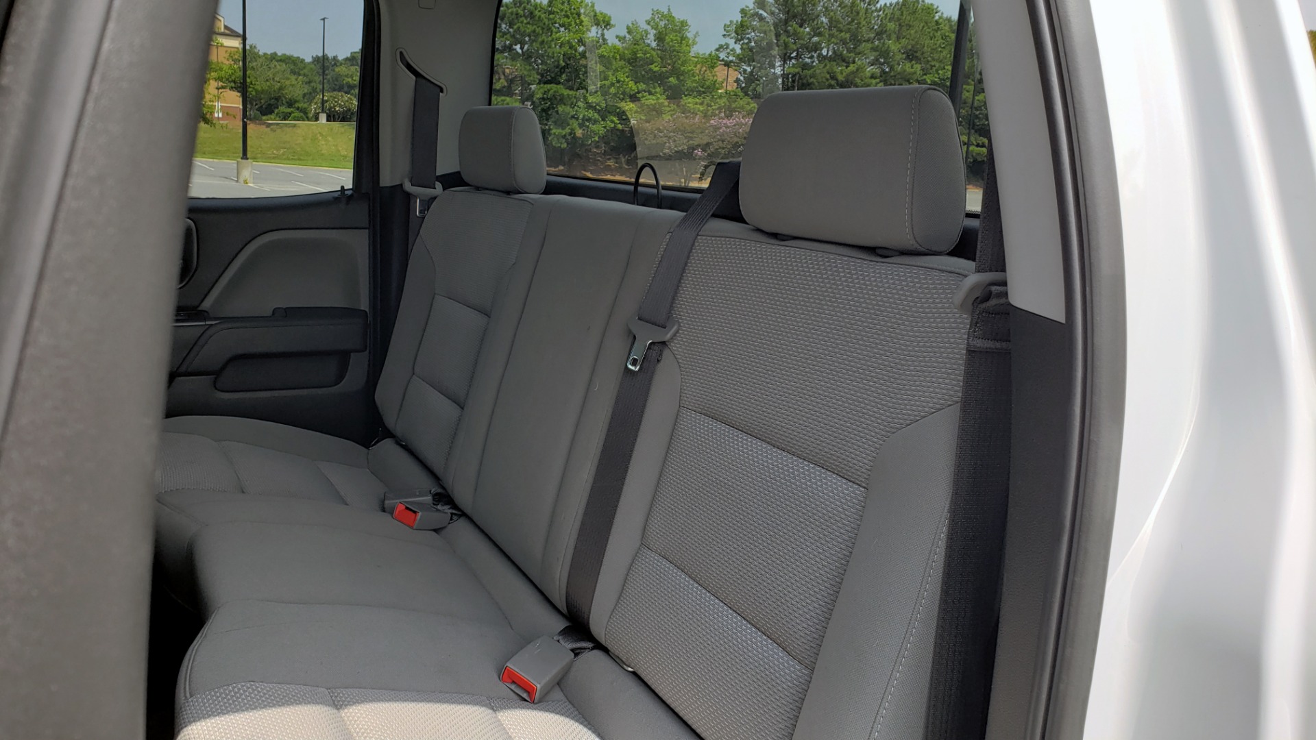 Used 2018 GMC SIERRA 1500 4WD DOUBLECAB / 143.5IN / 5.3L V8 / 6-SPD AUTO / REARVIEW for sale Sold at Formula Imports in Charlotte NC 28227 57
