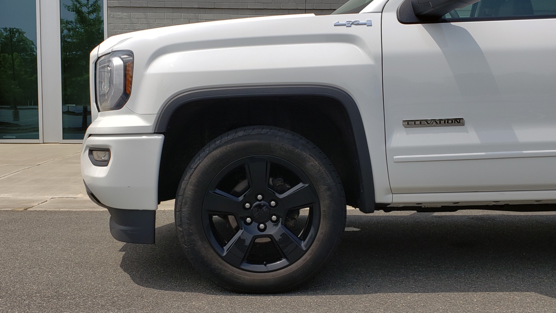 Used 2018 GMC SIERRA 1500 4WD DOUBLECAB / 143.5IN / 5.3L V8 / 6-SPD AUTO / REARVIEW for sale Sold at Formula Imports in Charlotte NC 28227 69