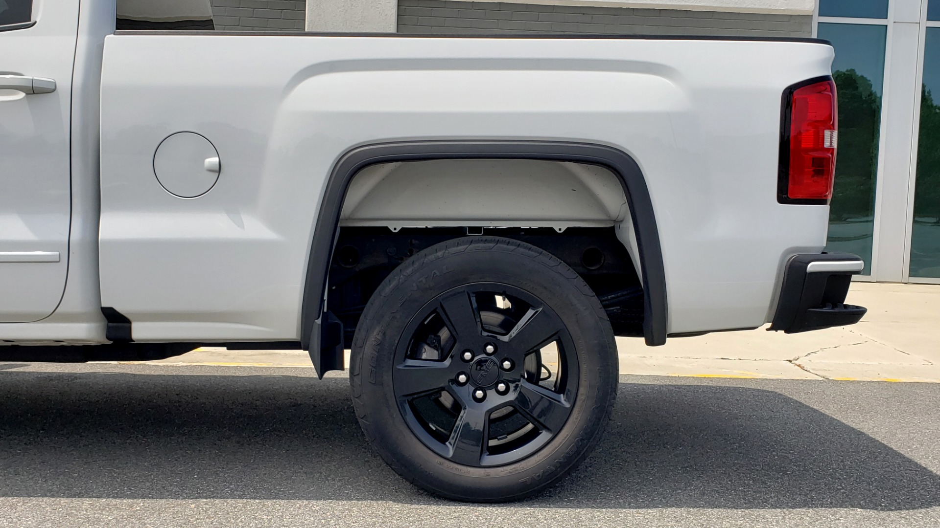Used 2018 GMC SIERRA 1500 4WD DOUBLECAB / 143.5IN / 5.3L V8 / 6-SPD AUTO / REARVIEW for sale Sold at Formula Imports in Charlotte NC 28227 70