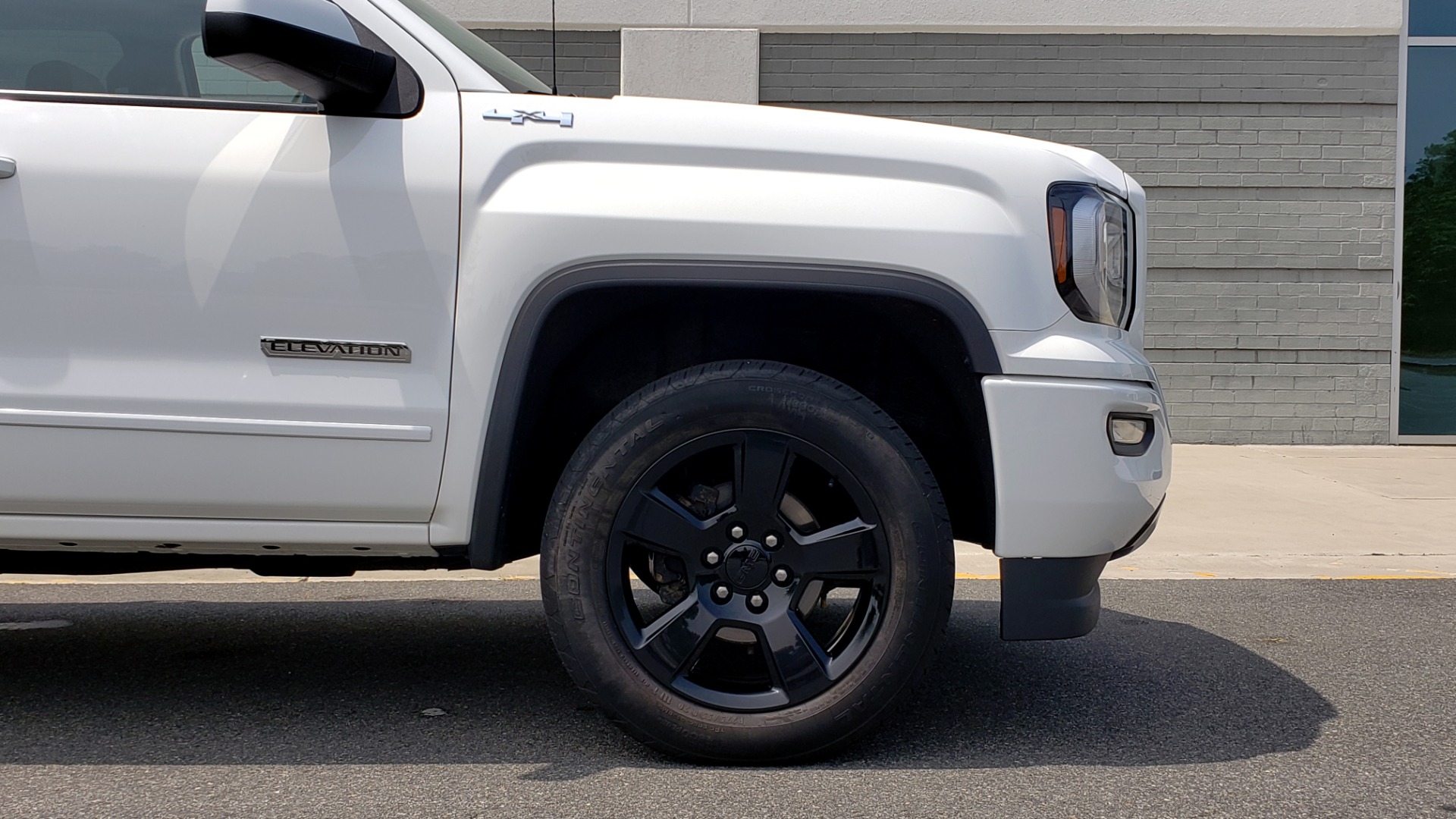 Used 2018 GMC SIERRA 1500 4WD DOUBLECAB / 143.5IN / 5.3L V8 / 6-SPD AUTO / REARVIEW for sale Sold at Formula Imports in Charlotte NC 28227 72