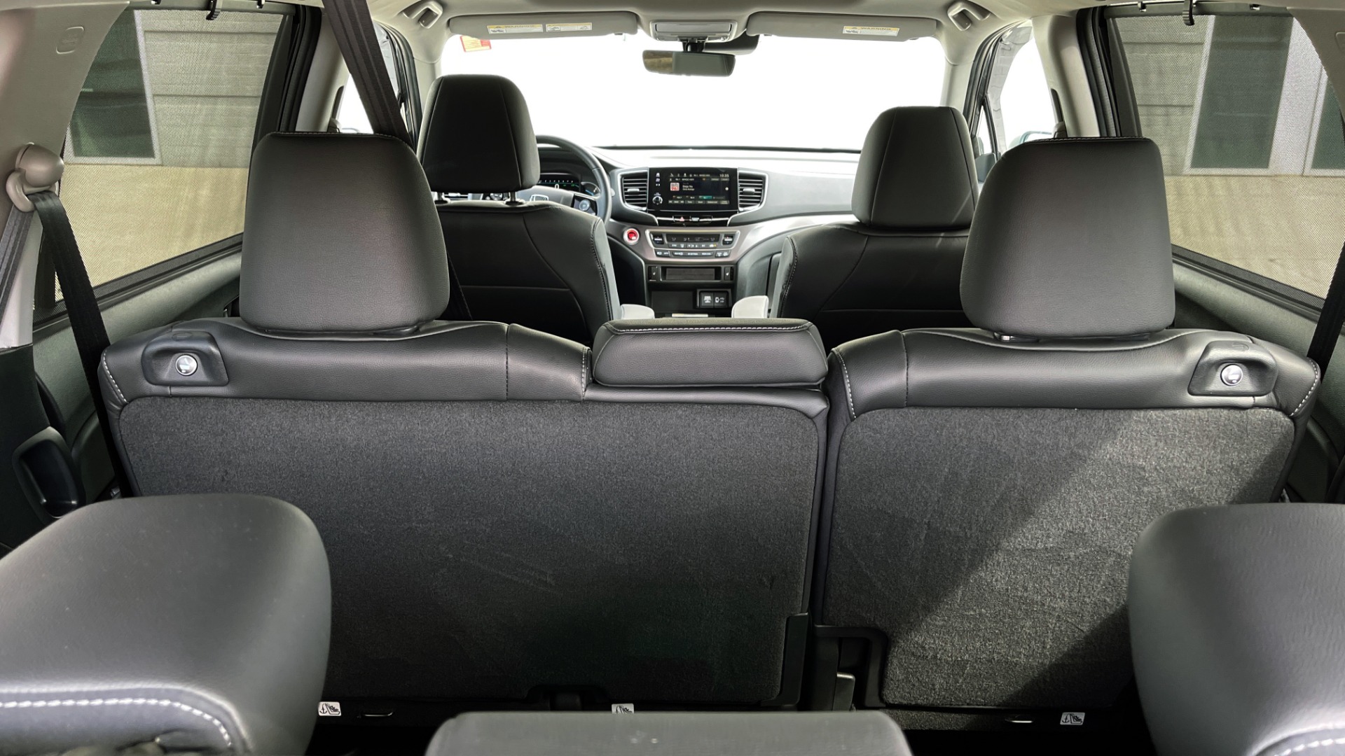 Used 2021 Honda PILOT SE / 3.5L V6 / 9-SPD AUTO / SUNROOF / 3-ROW / REARVIEW for sale Sold at Formula Imports in Charlotte NC 28227 19