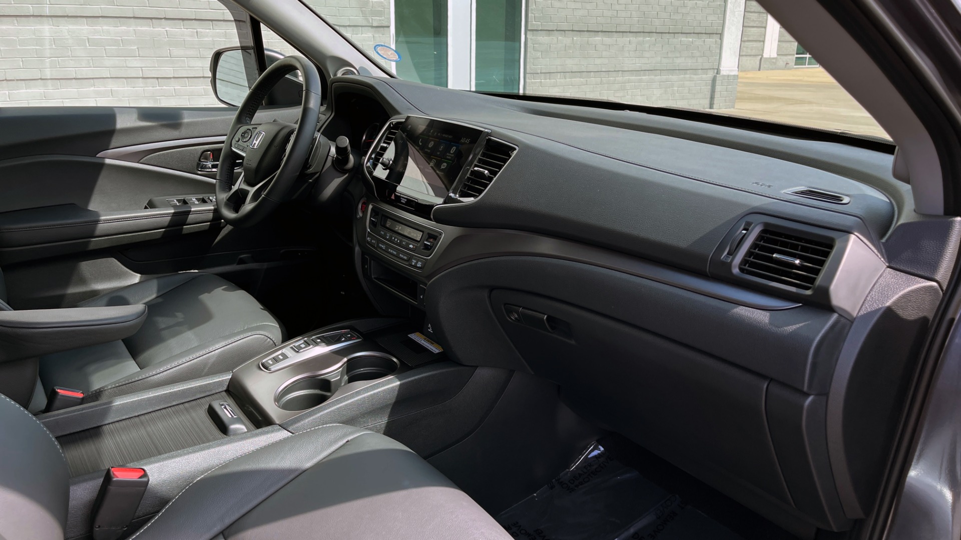 Used 2021 Honda PILOT SE / 3.5L V6 / 9-SPD AUTO / SUNROOF / 3-ROW / REARVIEW for sale Sold at Formula Imports in Charlotte NC 28227 64