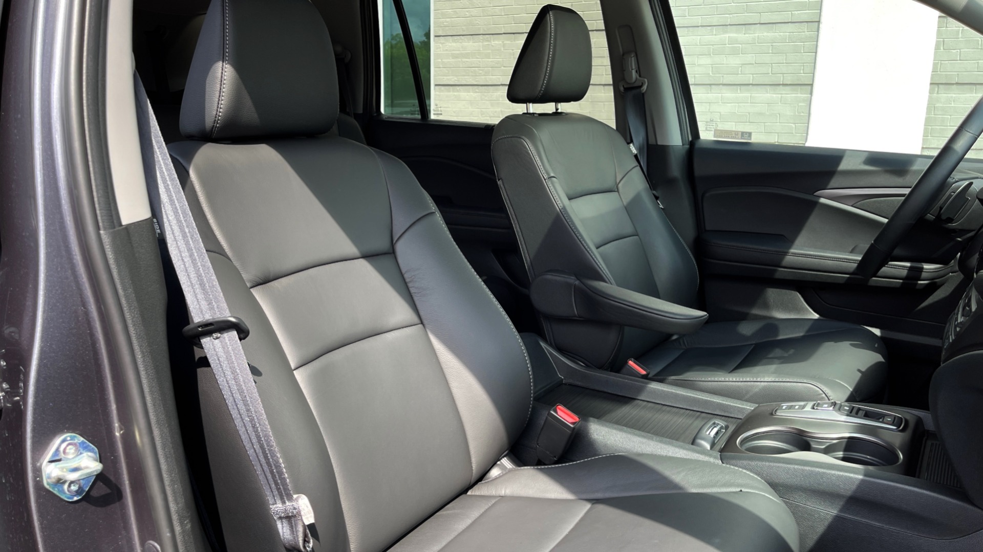 Used 2021 Honda PILOT SE / 3.5L V6 / 9-SPD AUTO / SUNROOF / 3-ROW / REARVIEW for sale Sold at Formula Imports in Charlotte NC 28227 65