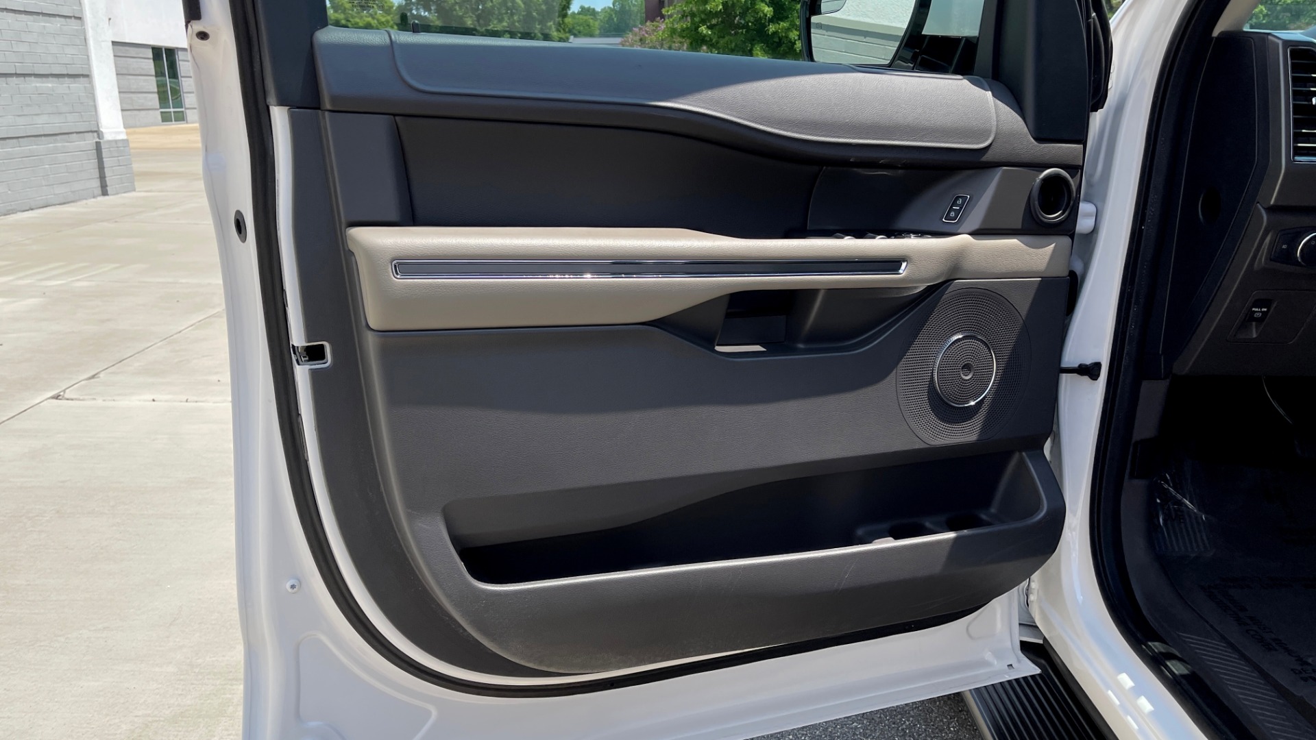 Used 2019 Ford EXPEDITION MAX XLT / 3.5L ECOBOOST / NAV / PANO-ROOF / 3-ROWS / REARVIEW for sale Sold at Formula Imports in Charlotte NC 28227 26