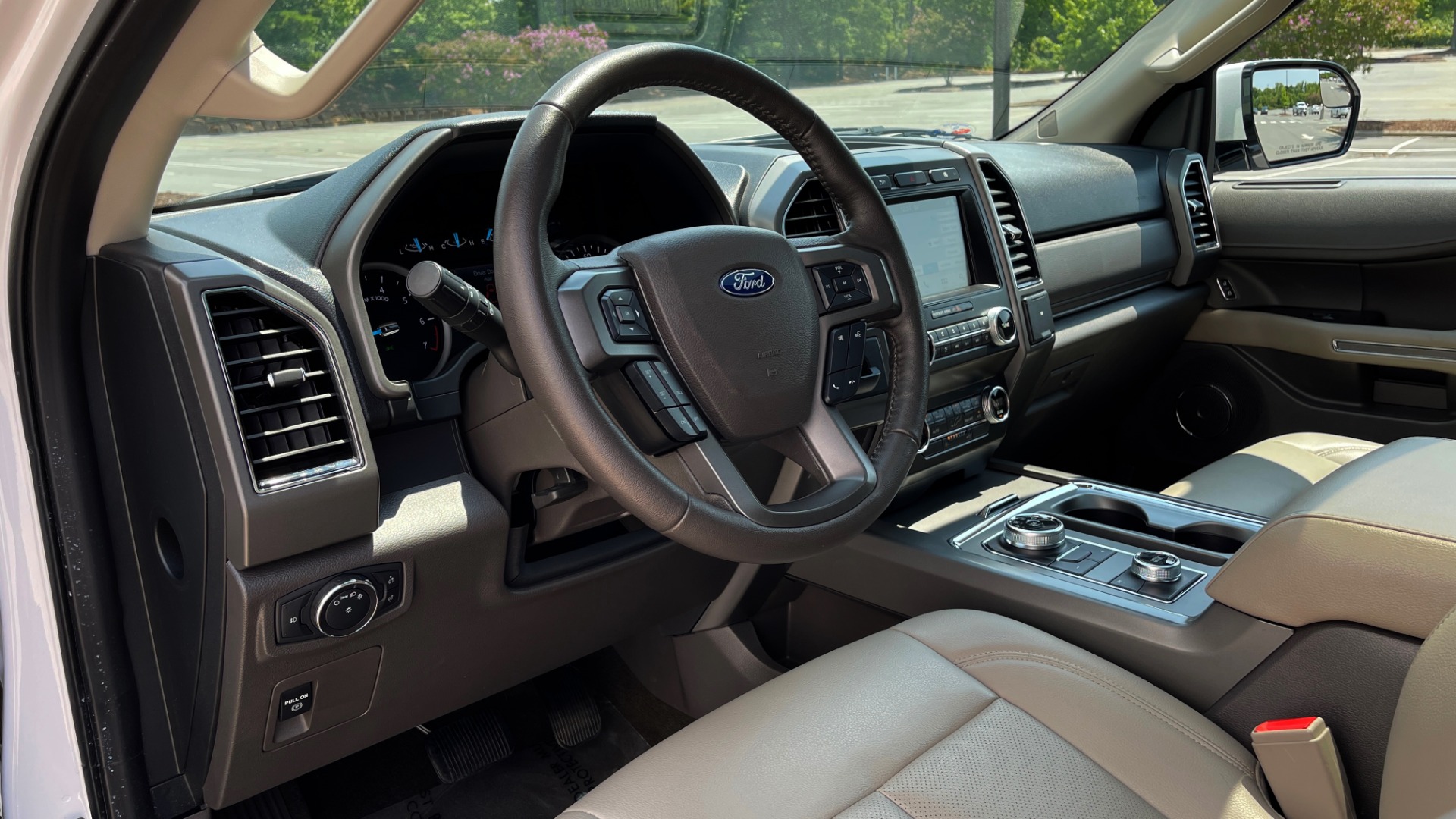 Used 2019 Ford EXPEDITION MAX XLT / 3.5L ECOBOOST / NAV / PANO-ROOF / 3-ROWS / REARVIEW for sale Sold at Formula Imports in Charlotte NC 28227 31
