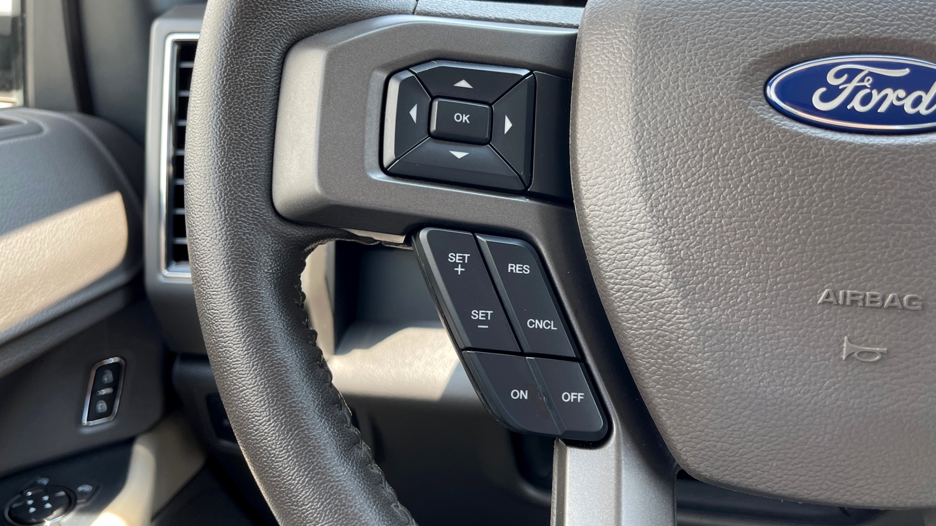 Used 2019 Ford EXPEDITION MAX XLT / 3.5L ECOBOOST / NAV / PANO-ROOF / 3-ROWS / REARVIEW for sale Sold at Formula Imports in Charlotte NC 28227 36